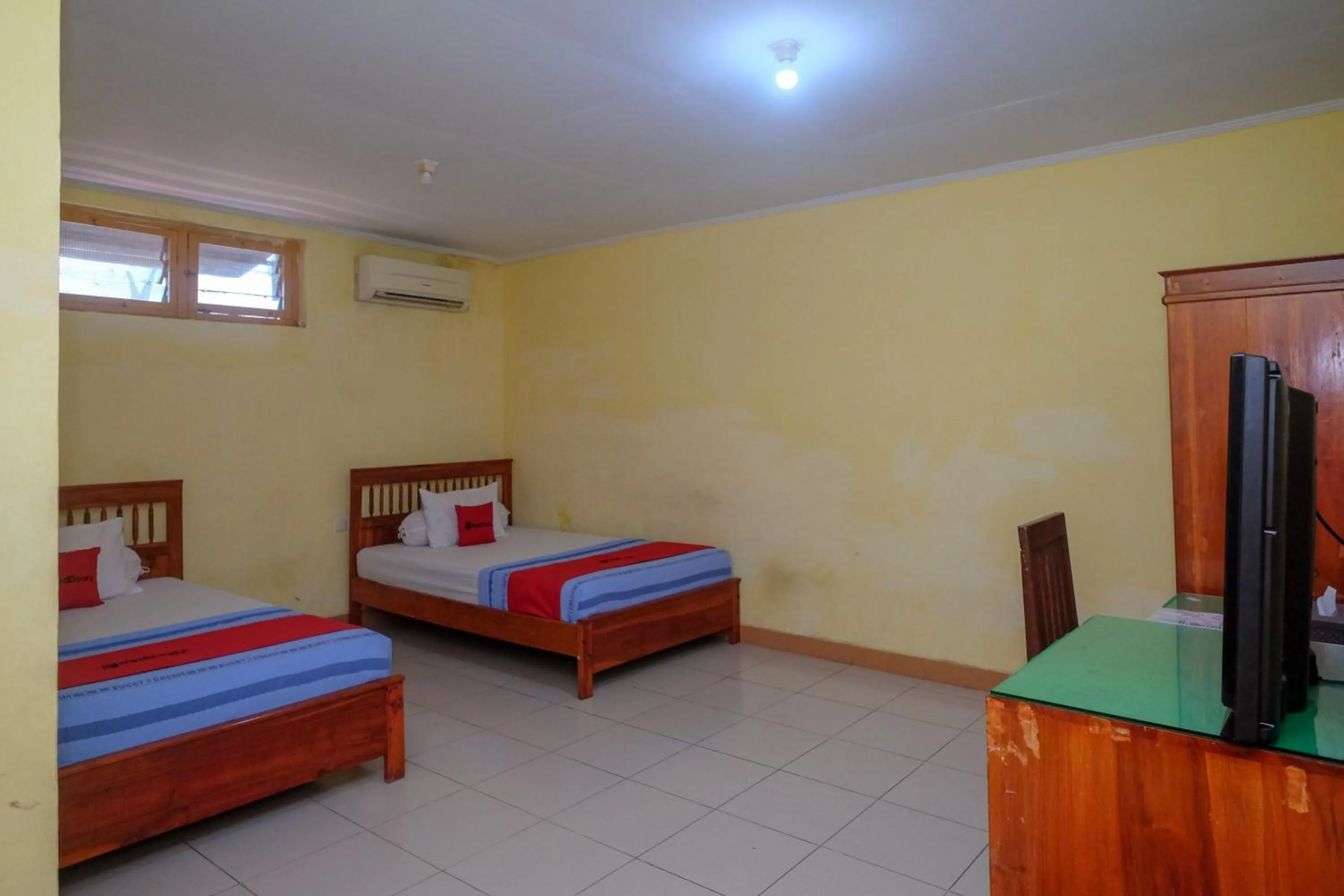 Bedroom in RedDoorz near Pelabuhan Nusantara Parepare