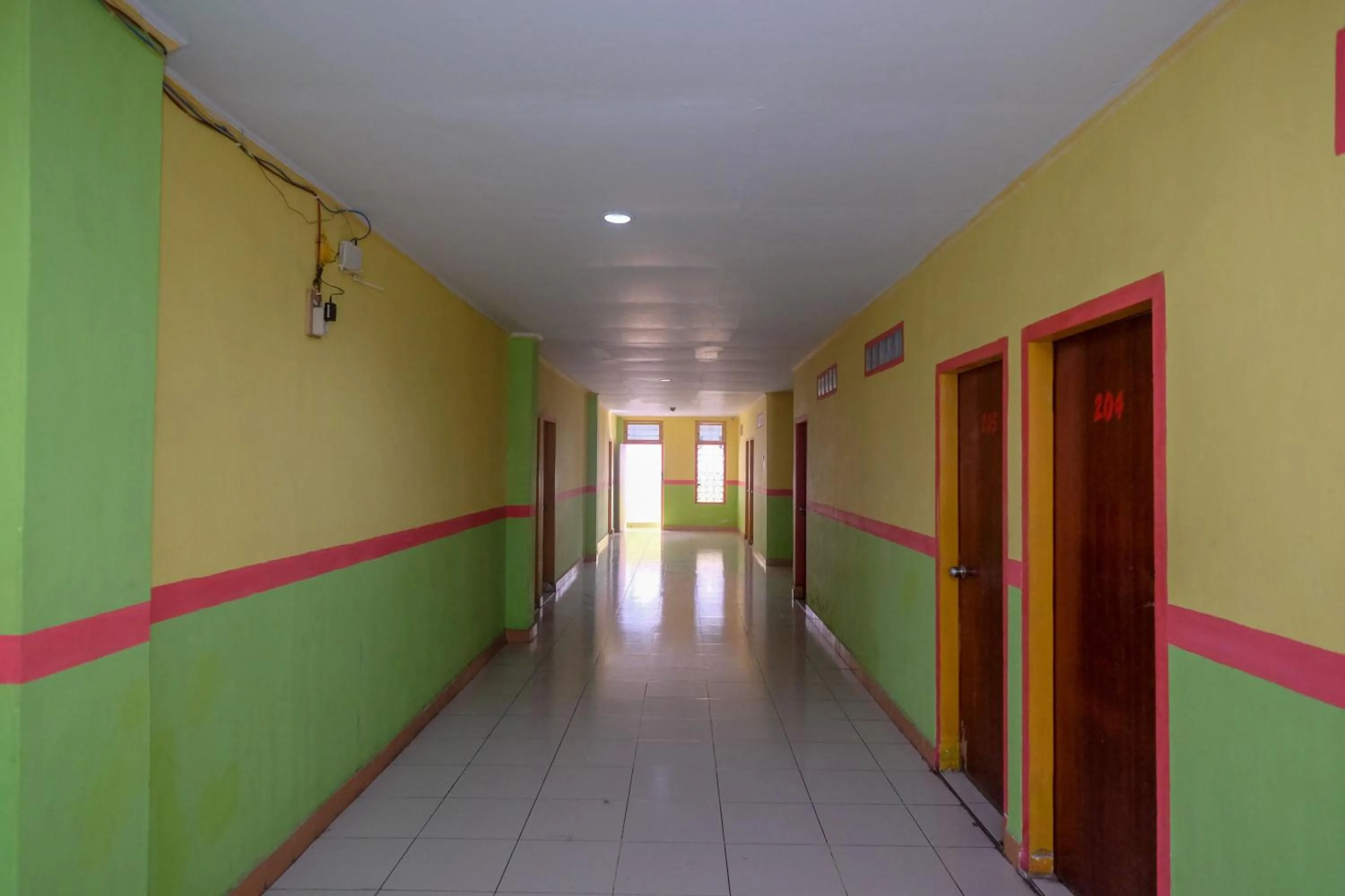 Floor plan, Balcony/Terrace in RedDoorz near Pelabuhan Nusantara Parepare