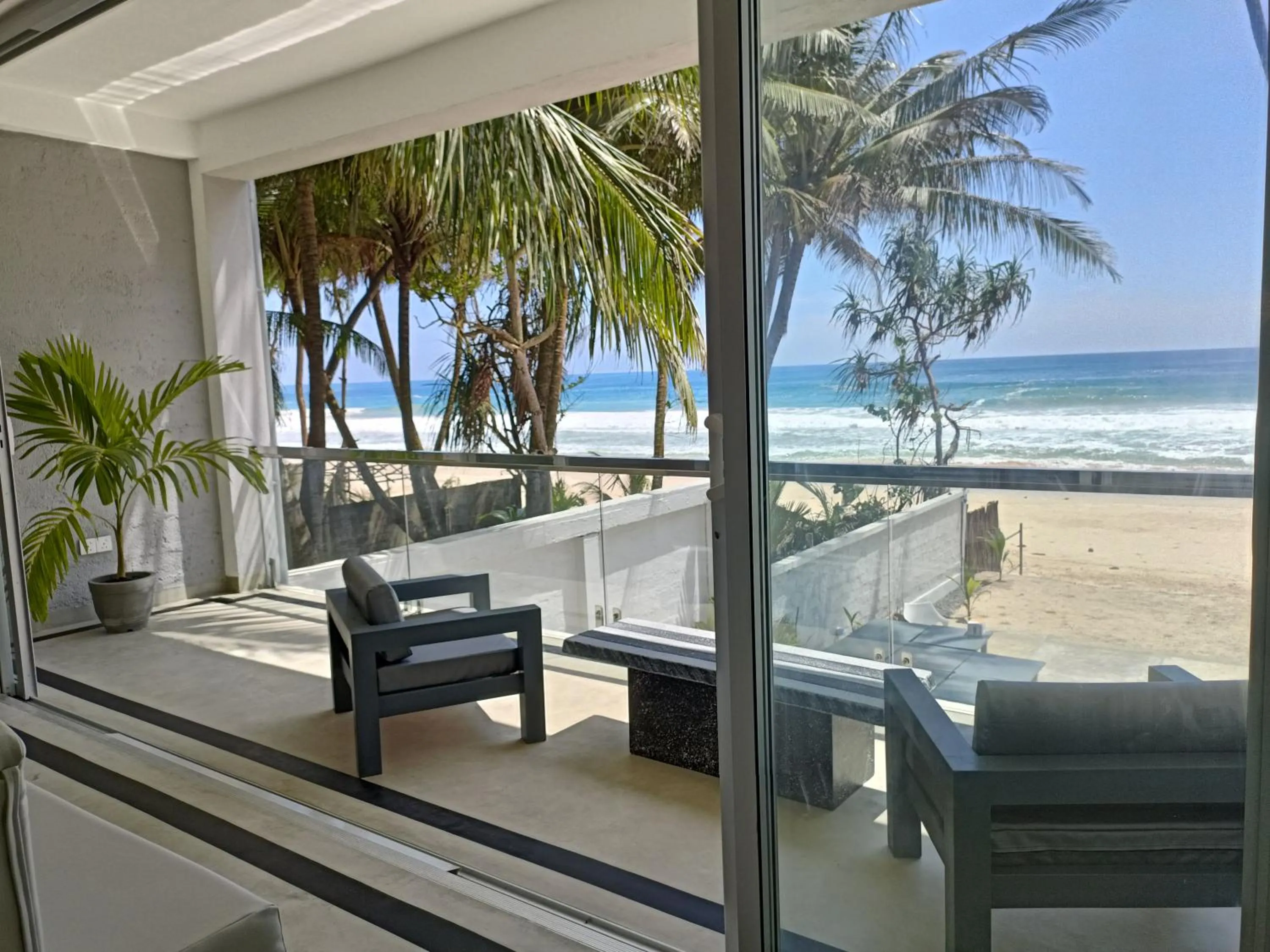 Day in Josan Villa with a Glorious Beach and Sea View