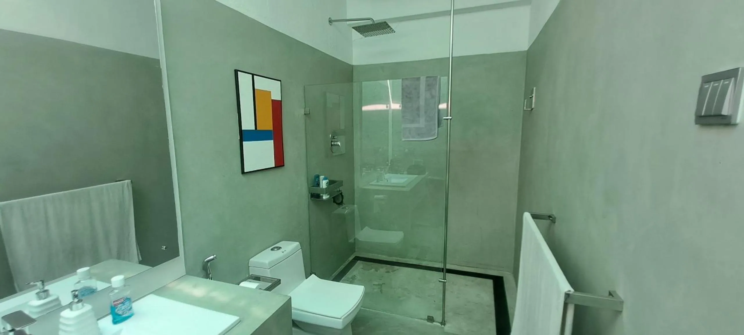 Shower in Josan Villa with a Glorious Beach and Sea View