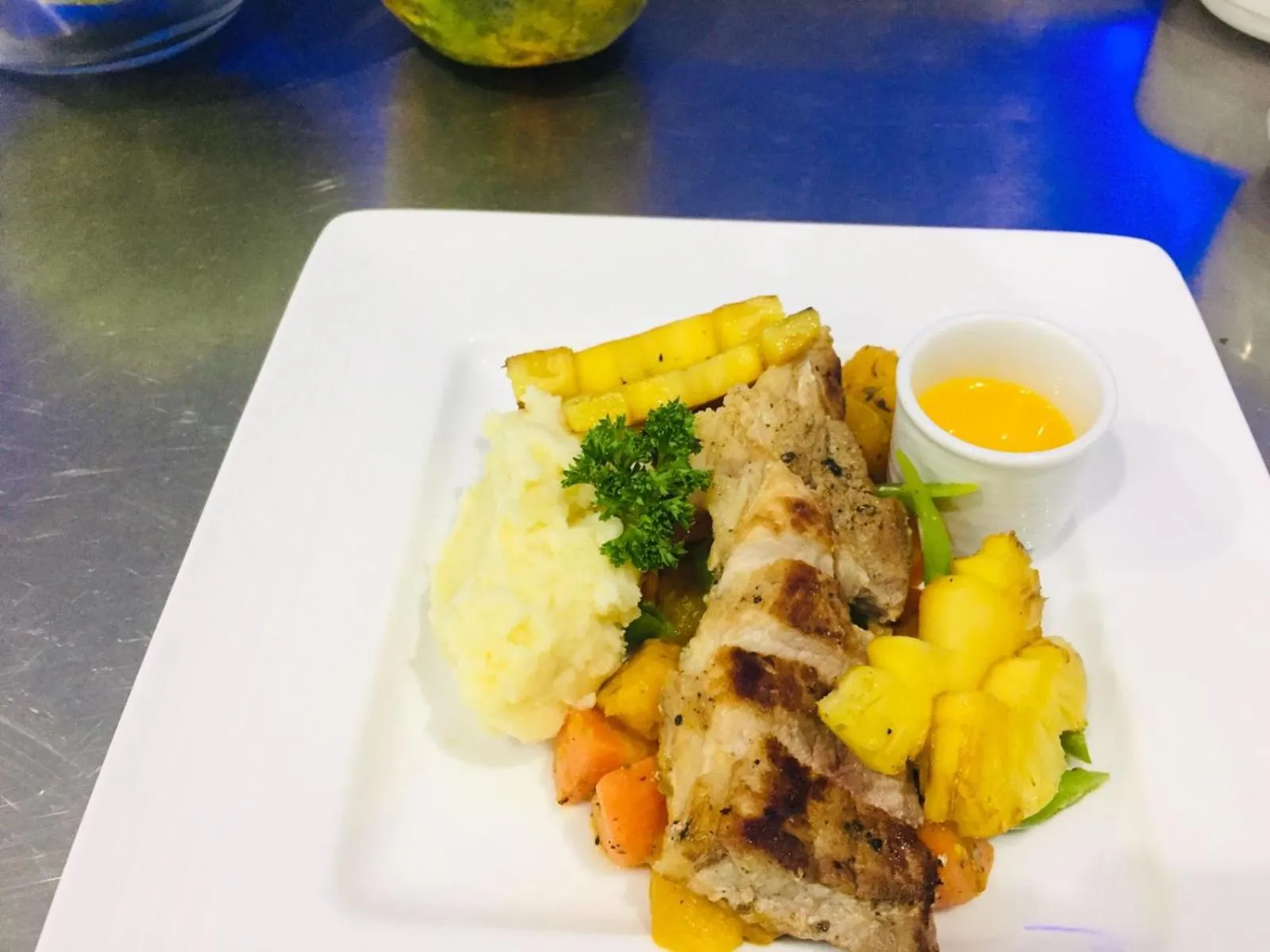 Food and drinks in Josan Villa with a Glorious Beach and Sea View