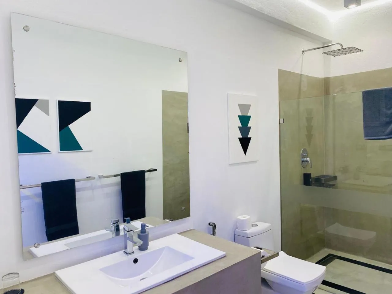Josan Villa with a Glorious Beach and Sea View