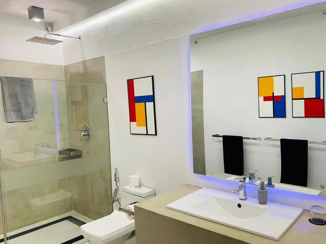 Bathroom in Josan Villa with a Glorious Beach and Sea View