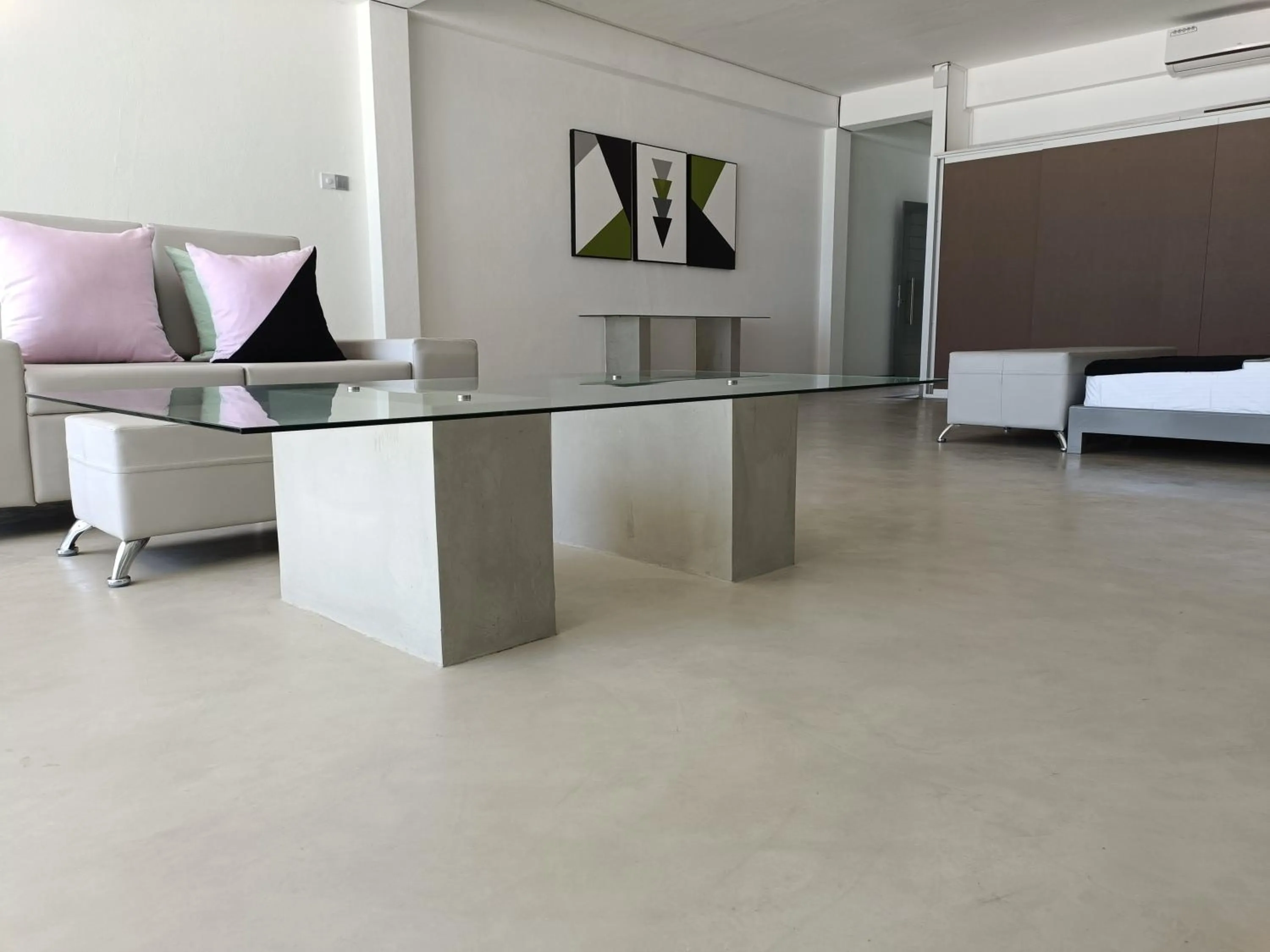 Living room in Josan Villa with a Glorious Beach and Sea View