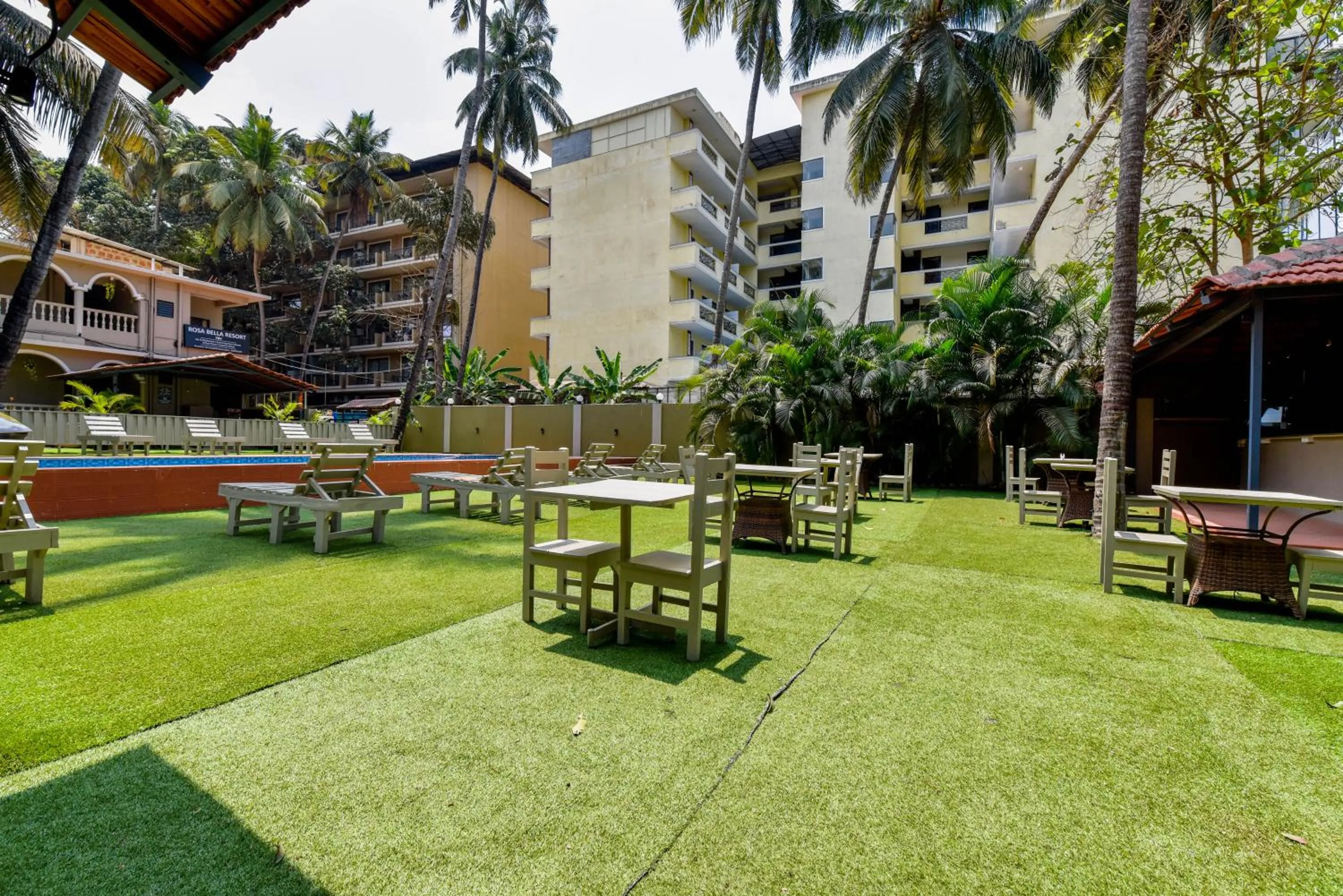 Evening entertainment in Rosa Bella Resort-TBV