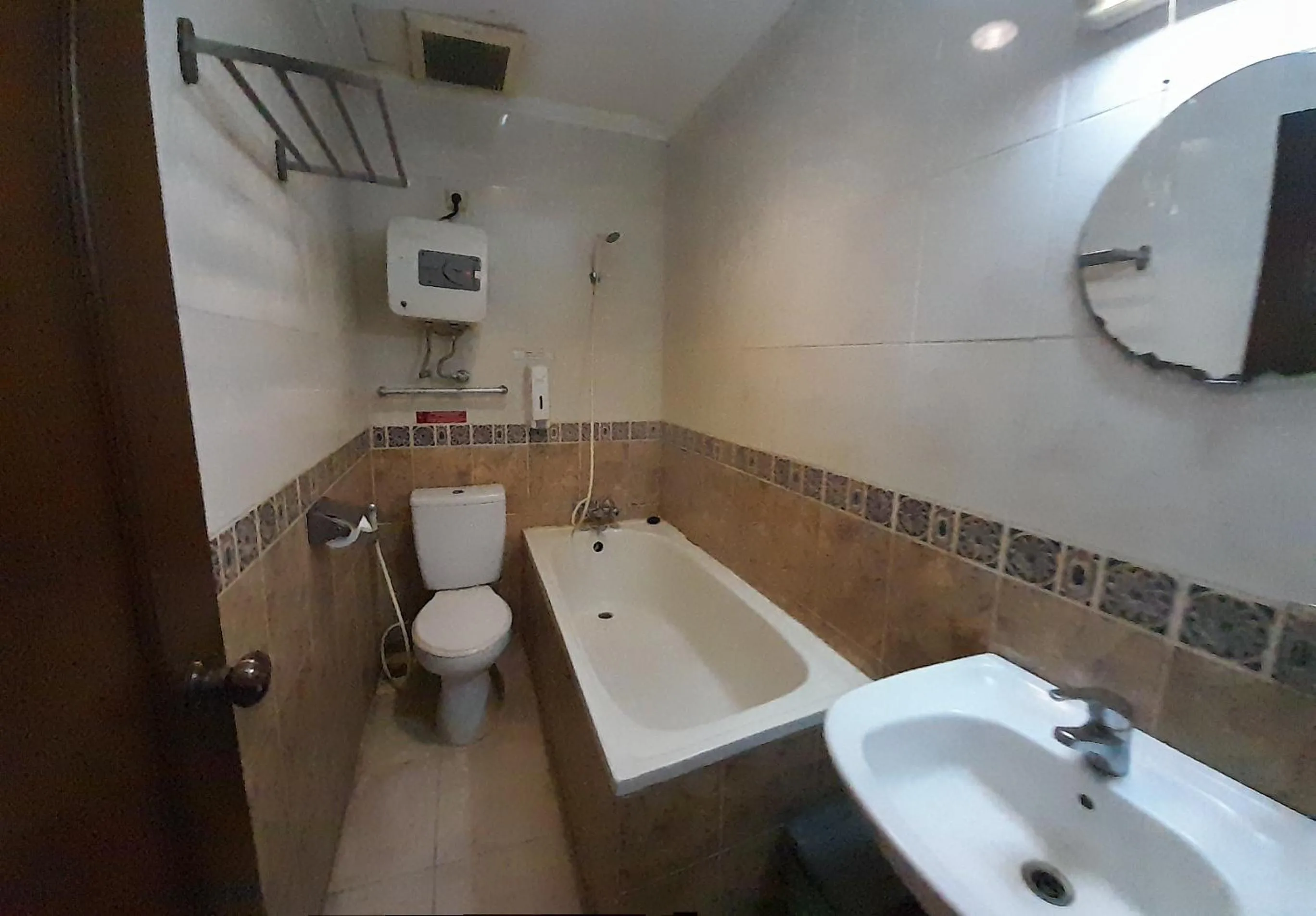 Bathroom in The Green Winotosastro Hotel Yogyakarta