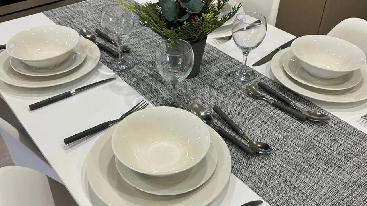 Other in Luxury 1-Bed Town Centre Platform South Stevenage