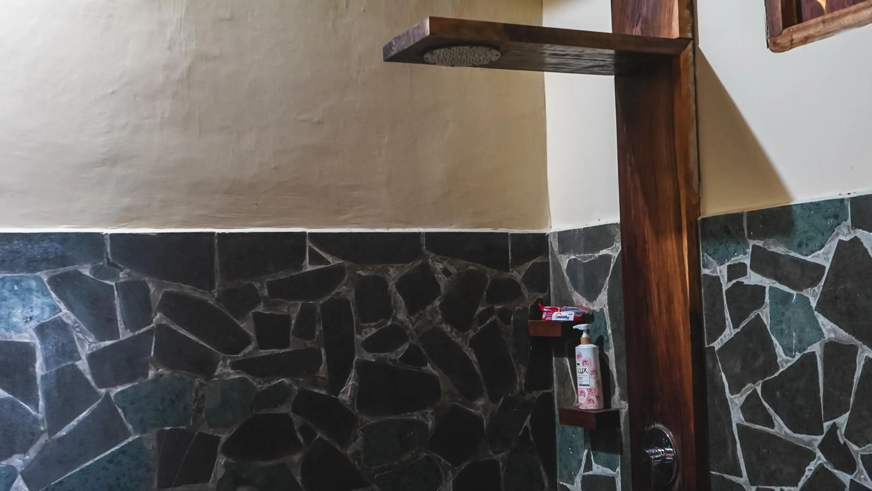 Bathroom in Madaira Villa Senggigi