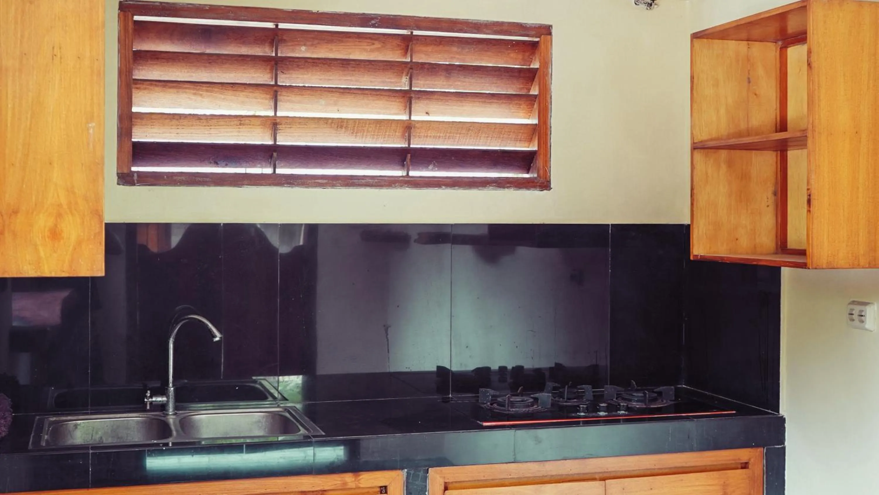 kitchen in Madaira Villa Senggigi