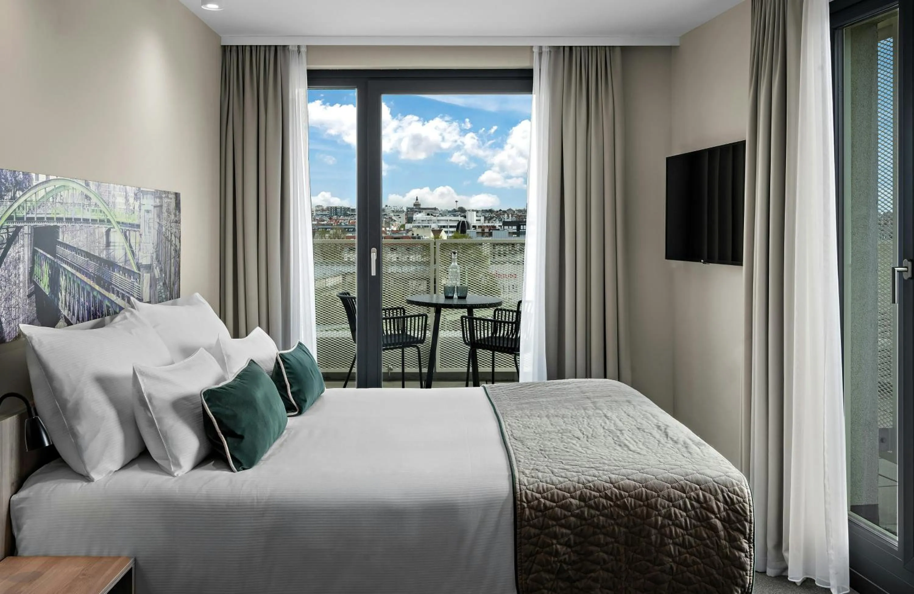 Photo of the whole room, Bed in Leonardo Hotel Vienna City West