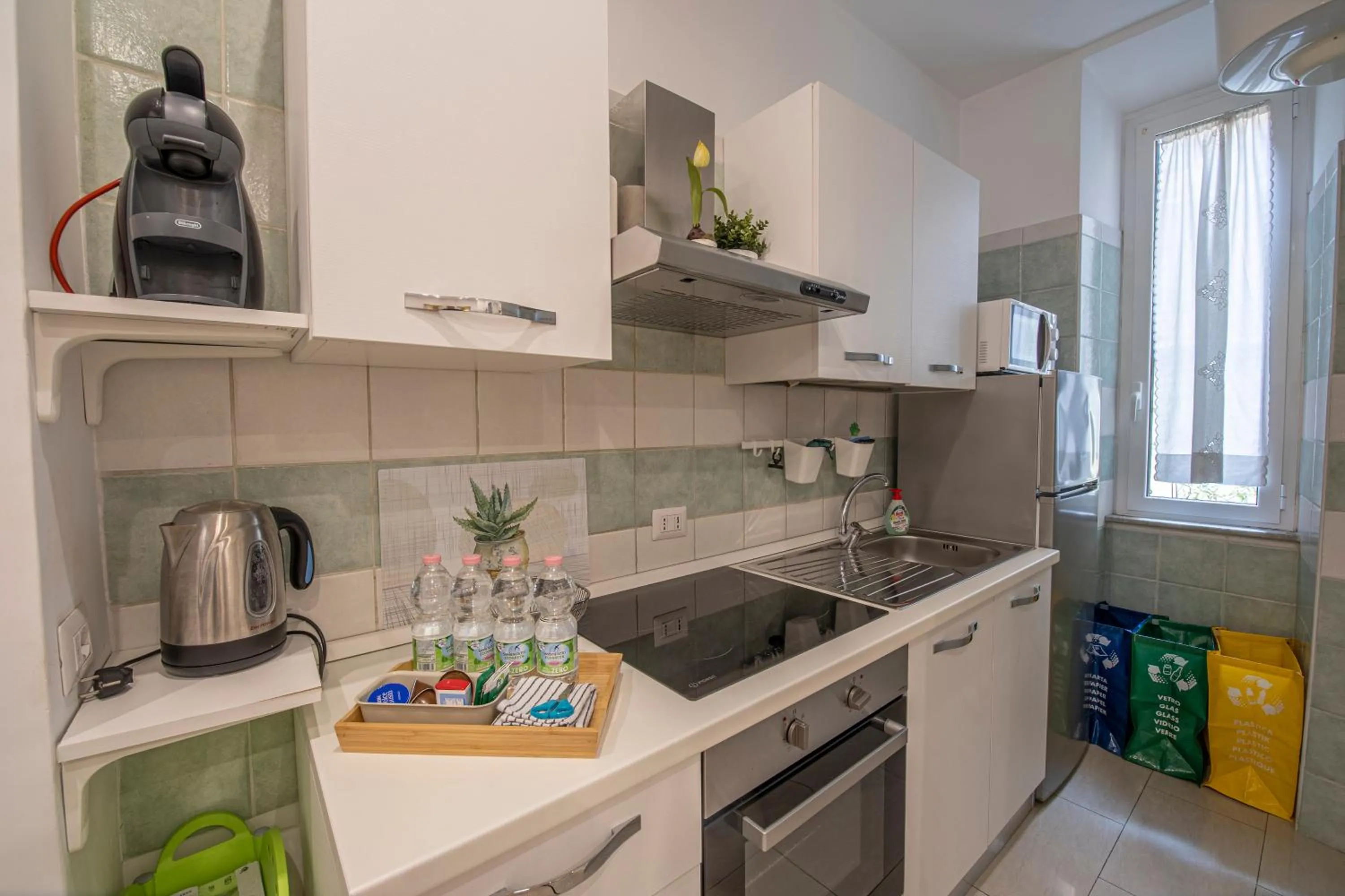 Coffee/tea facilities in Refuge on Piazza re di Roma -Holiday Home