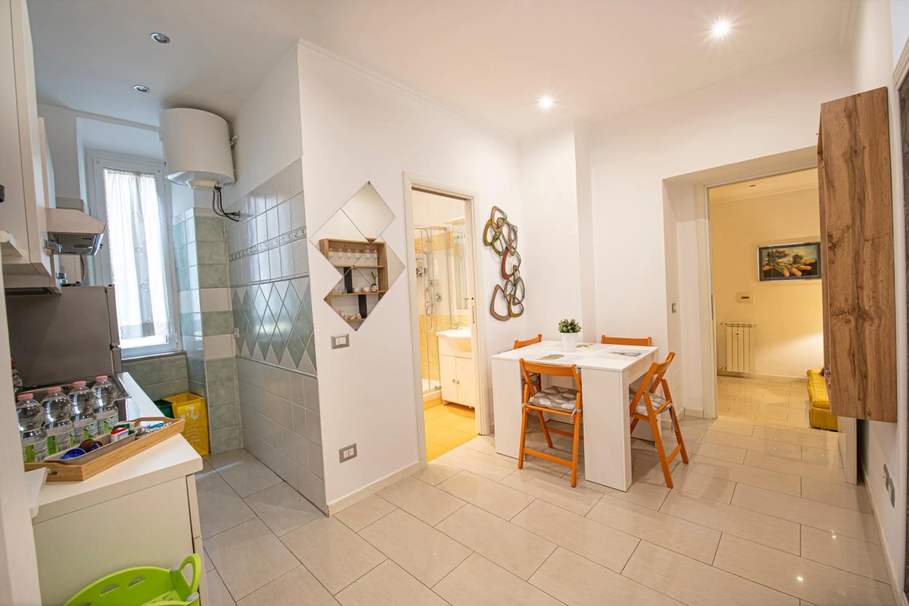 Dining area in Refuge on Piazza re di Roma -Holiday Home