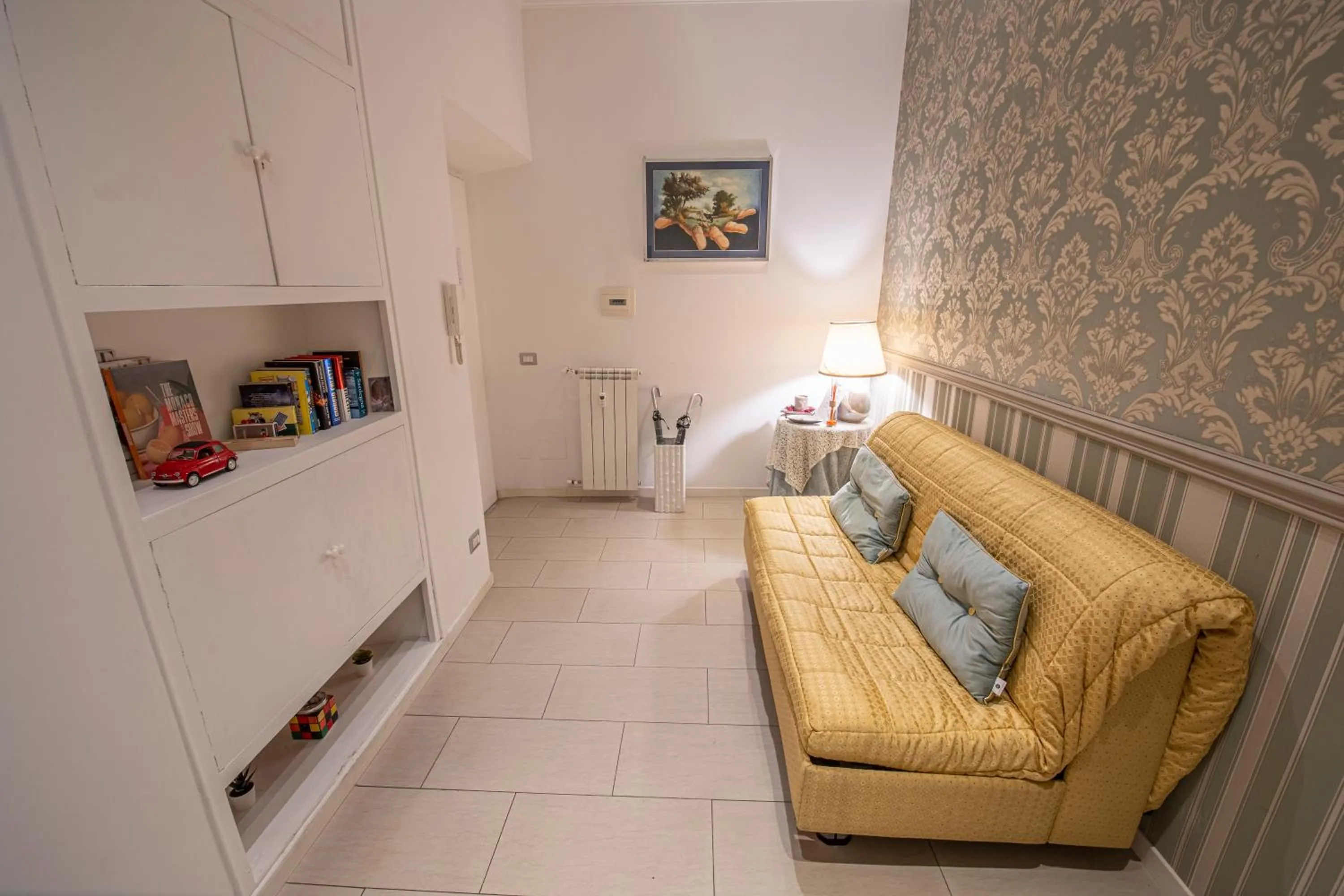 Living room in Refuge on Piazza re di Roma -Holiday Home