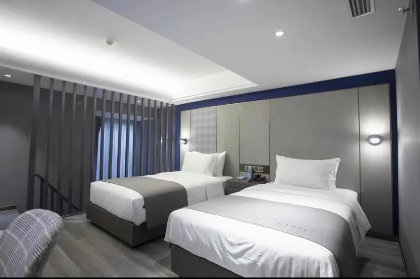 LanOu Hotel Jingzhou East Gate of Ancient City Wanda Plaza