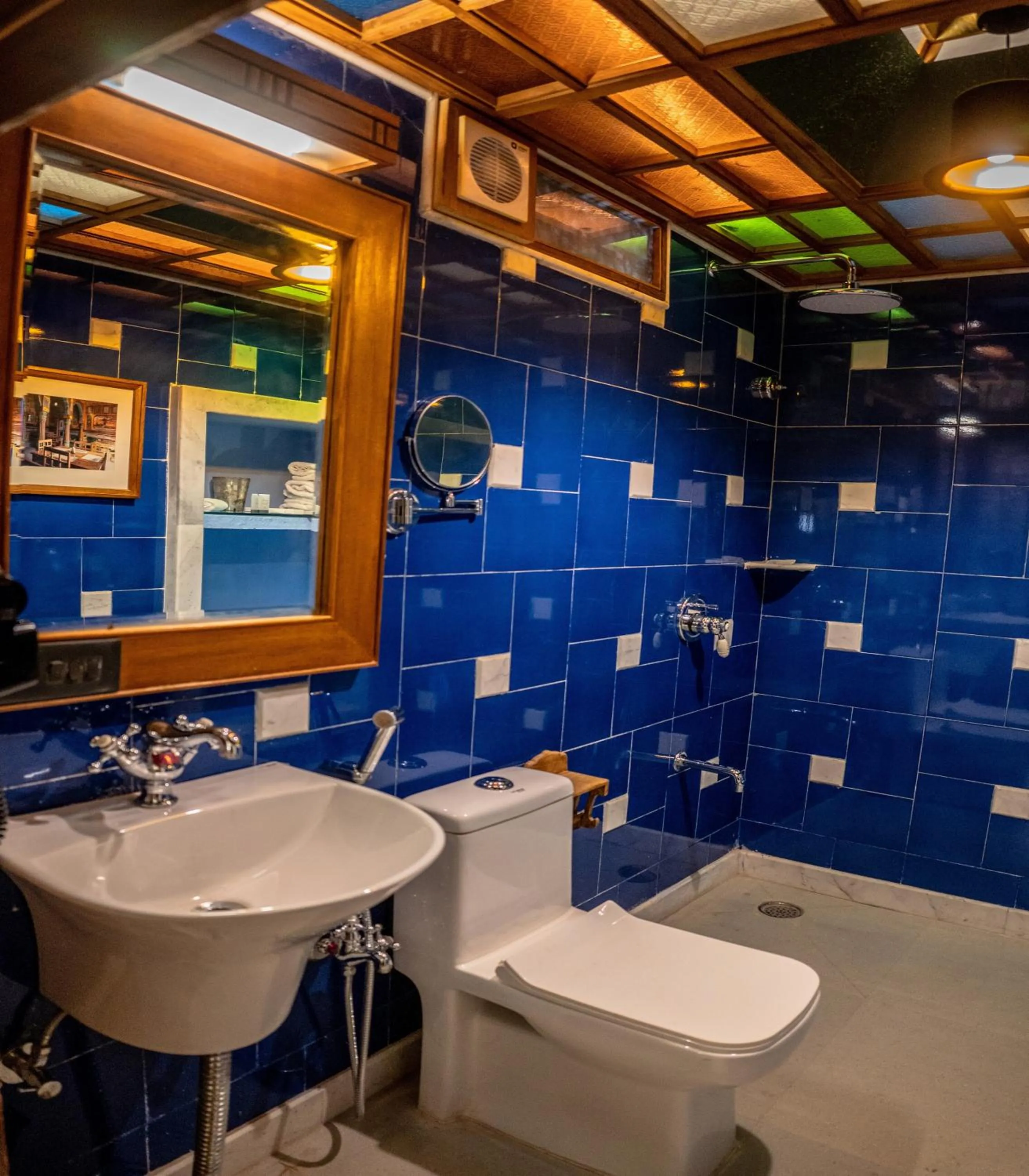 Bathroom in Amritara Manak Haveli, Jodhpur