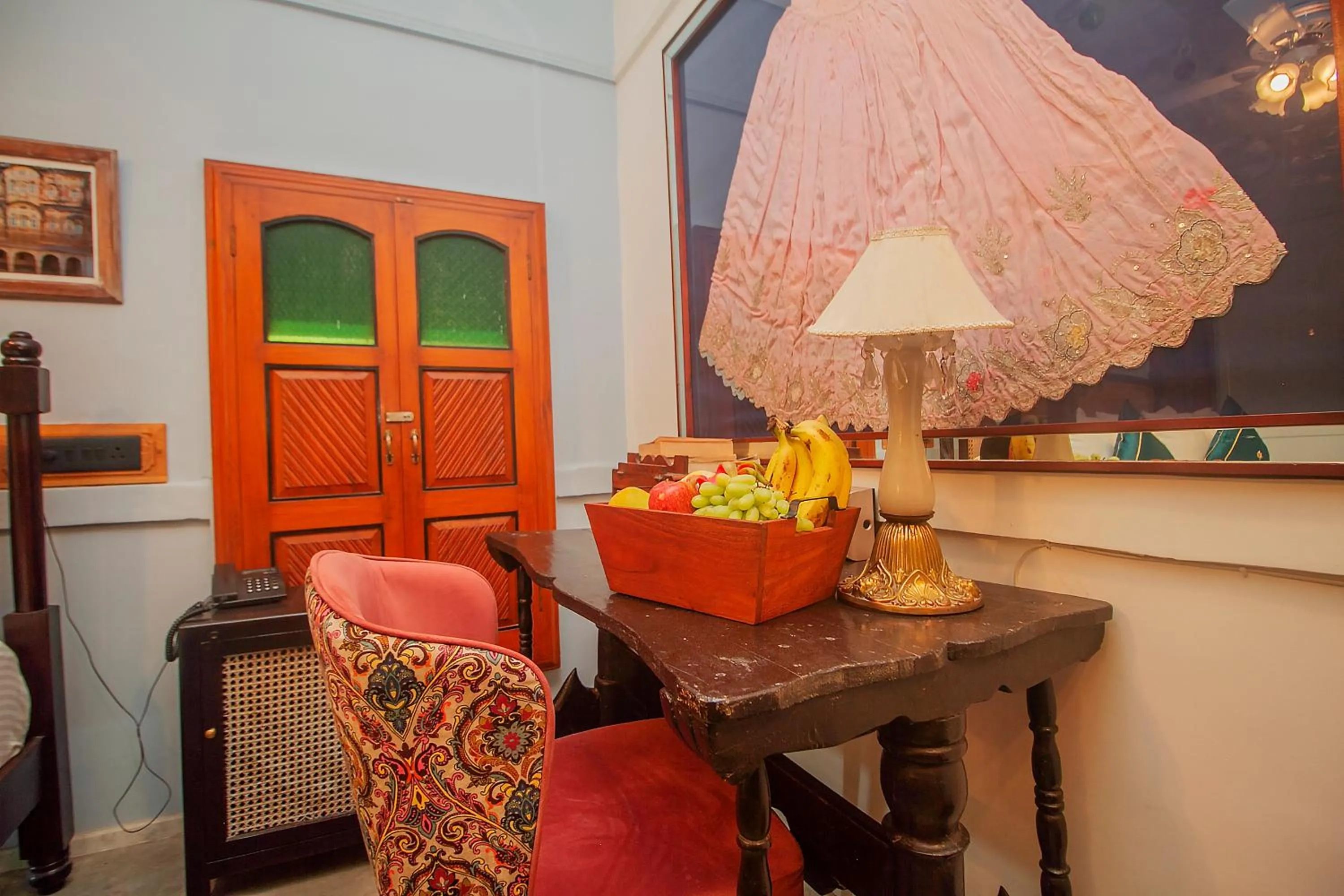 Seating area in Amritara Manak Haveli, Jodhpur