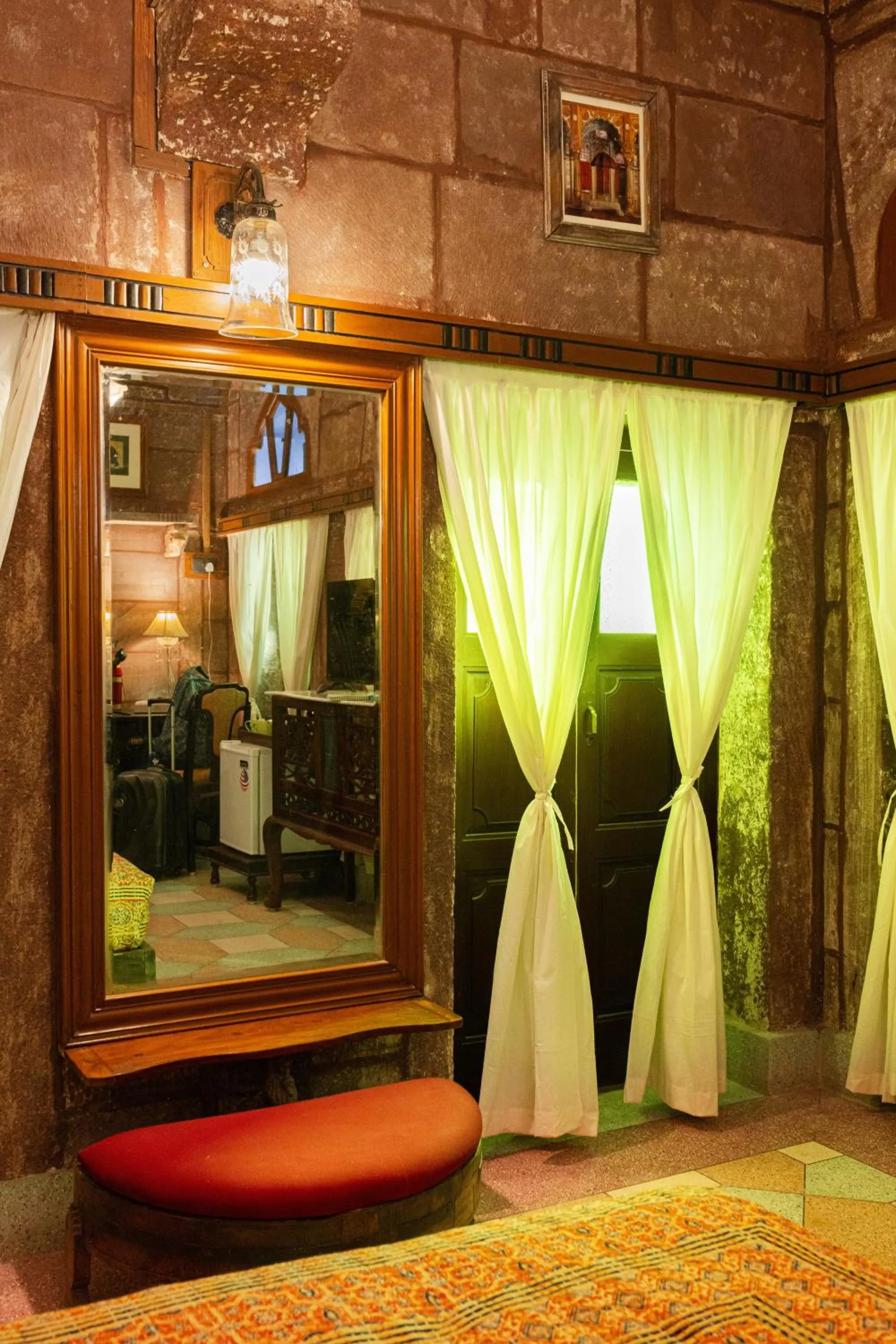 Seating area in Amritara Manak Haveli, Jodhpur