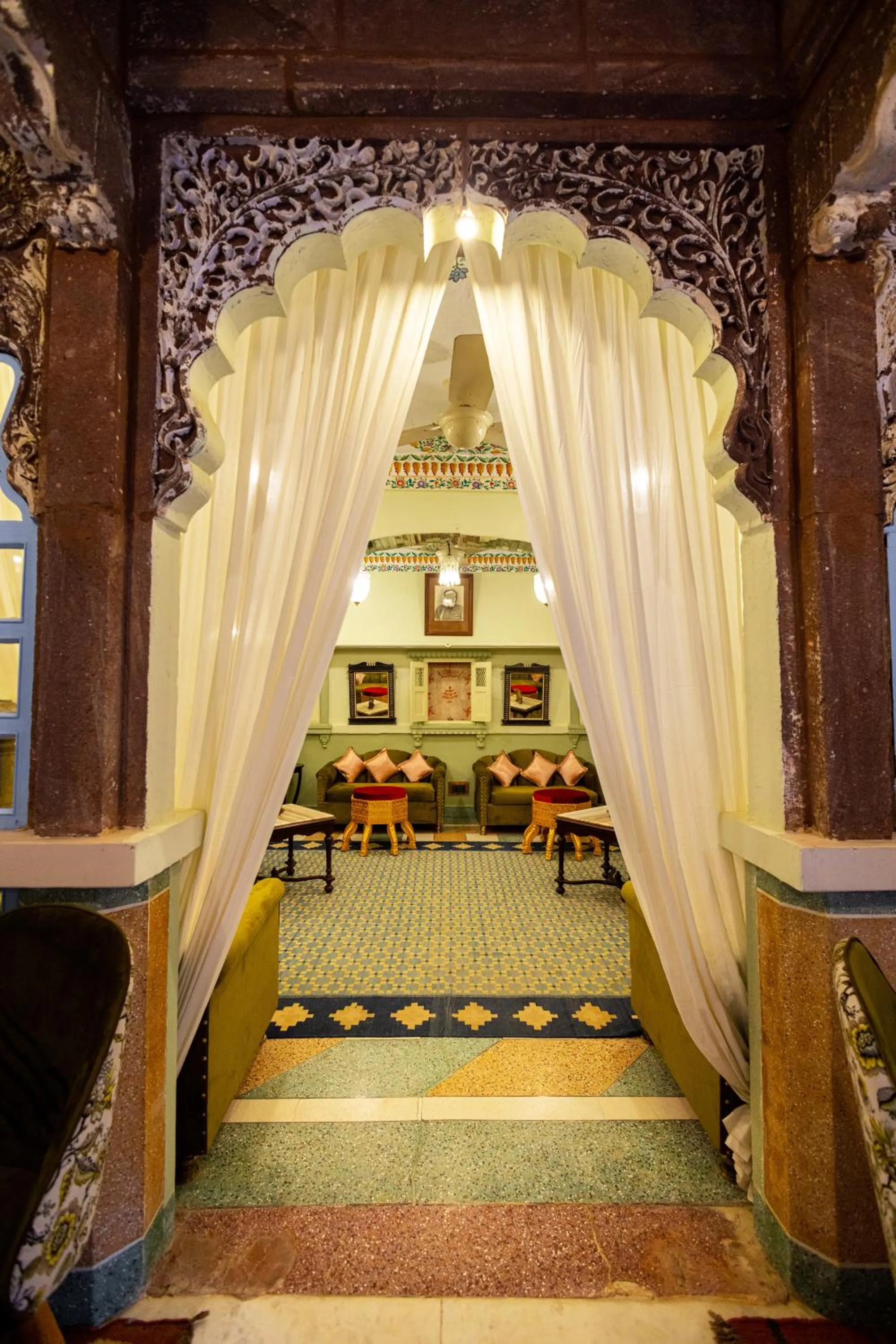 Seating area in Amritara Manak Haveli, Jodhpur