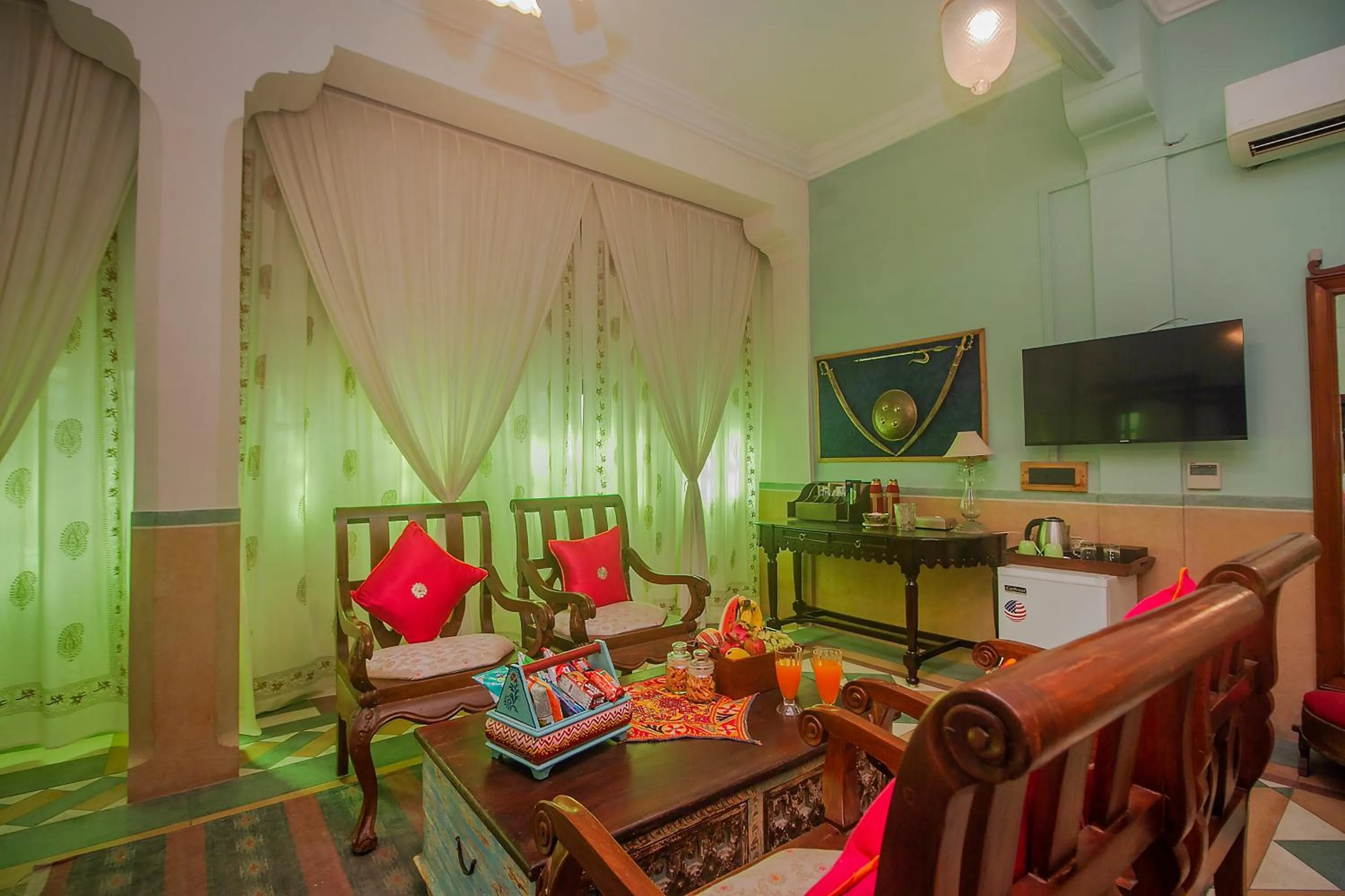 Seating area in Amritara Manak Haveli, Jodhpur