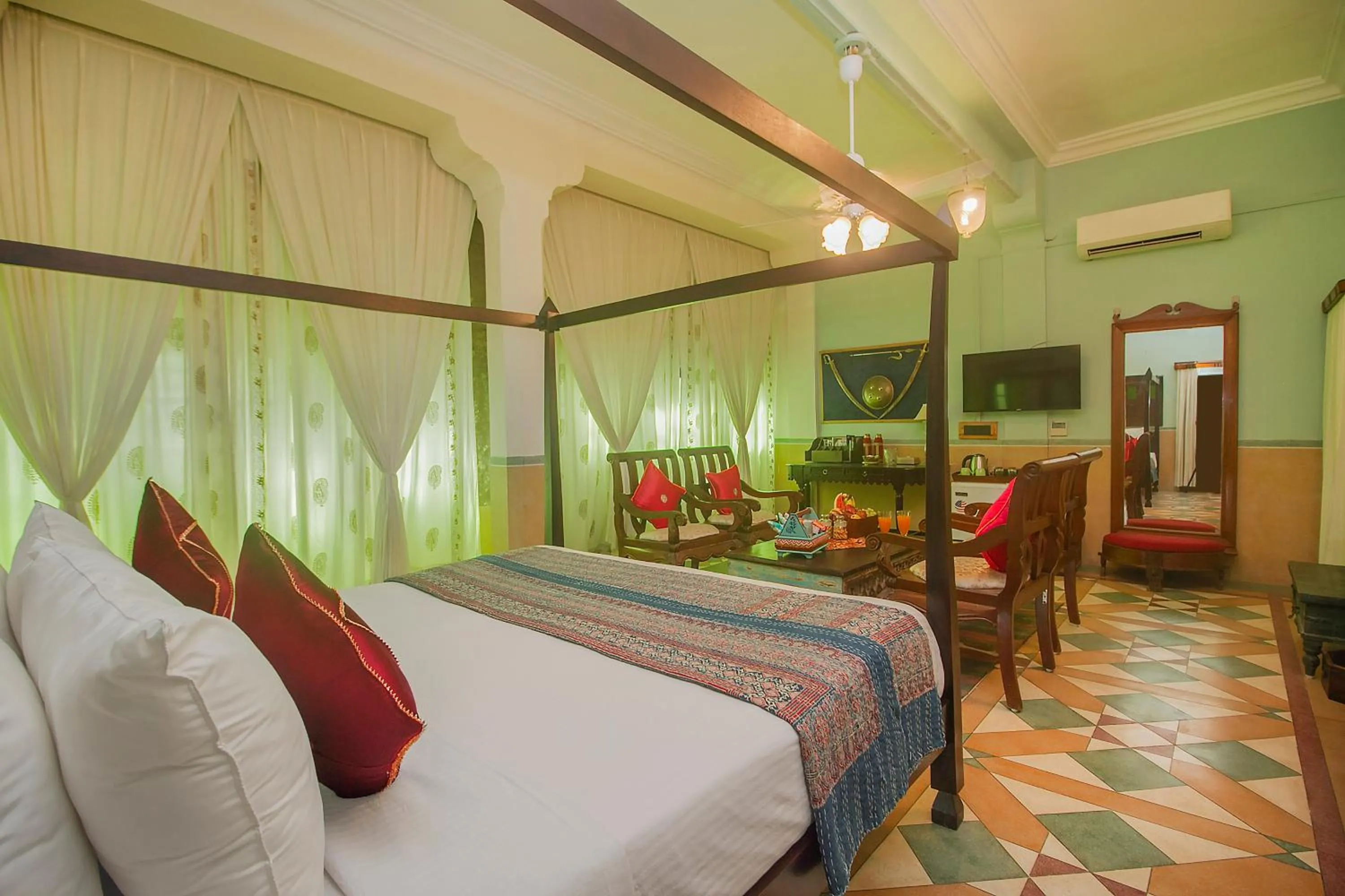 Bedroom in Amritara Manak Haveli, Jodhpur