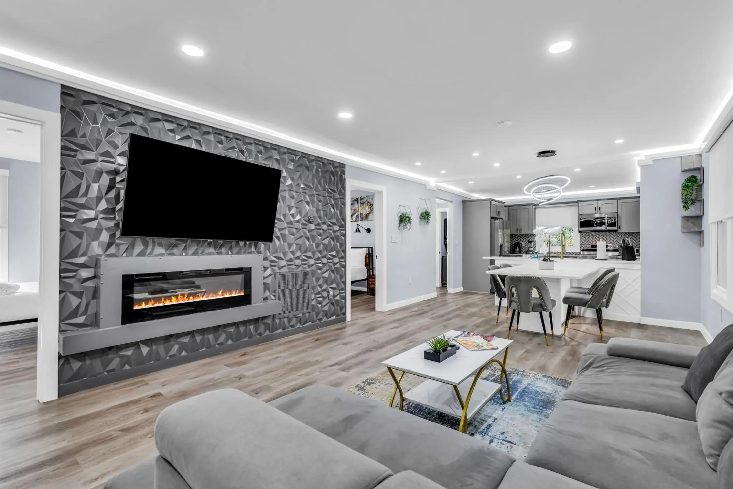 Luxury 3BR House in Charlotte Luxury 3BR House in Charlotte