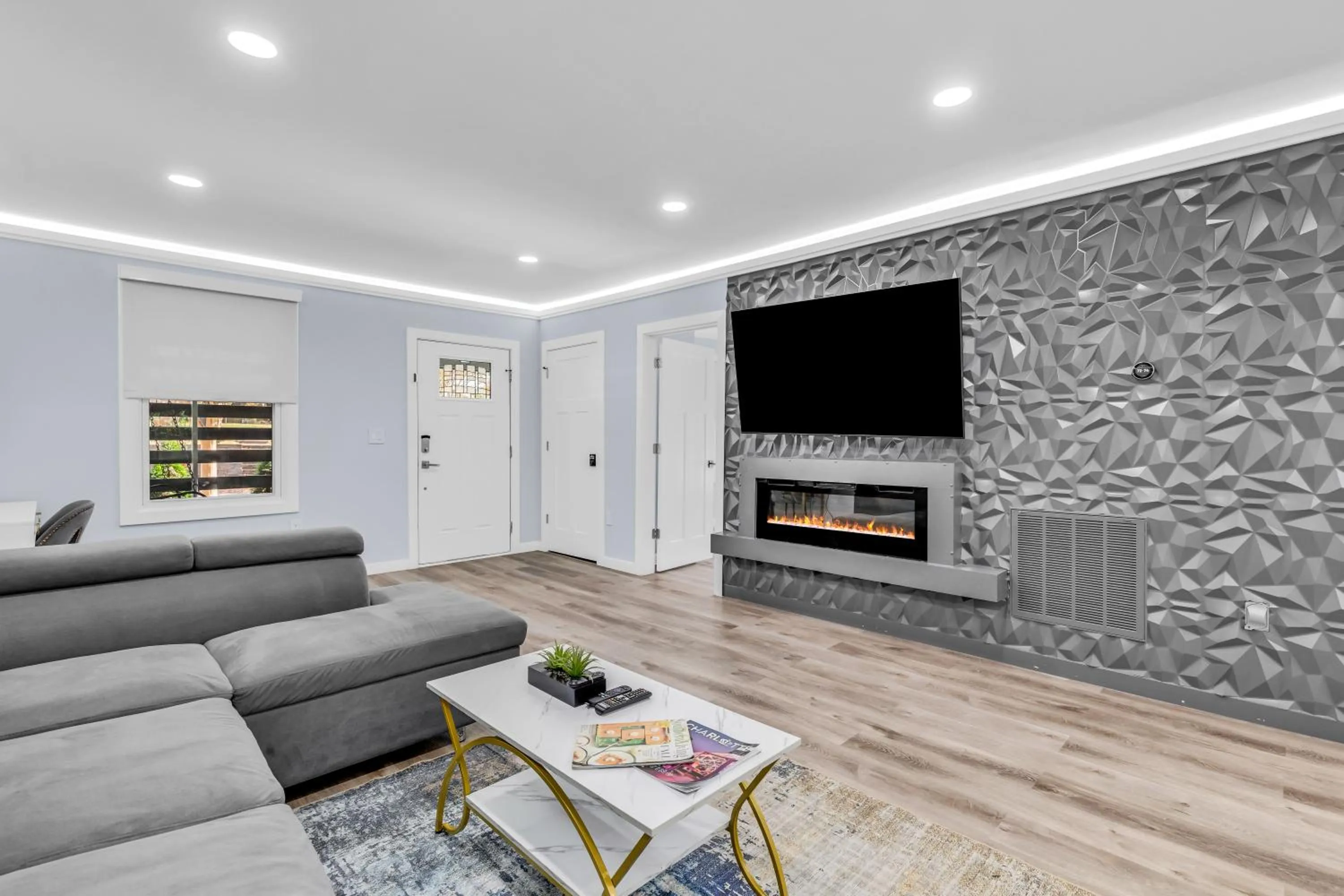 Living room in Luxury 3BR House in Charlotte