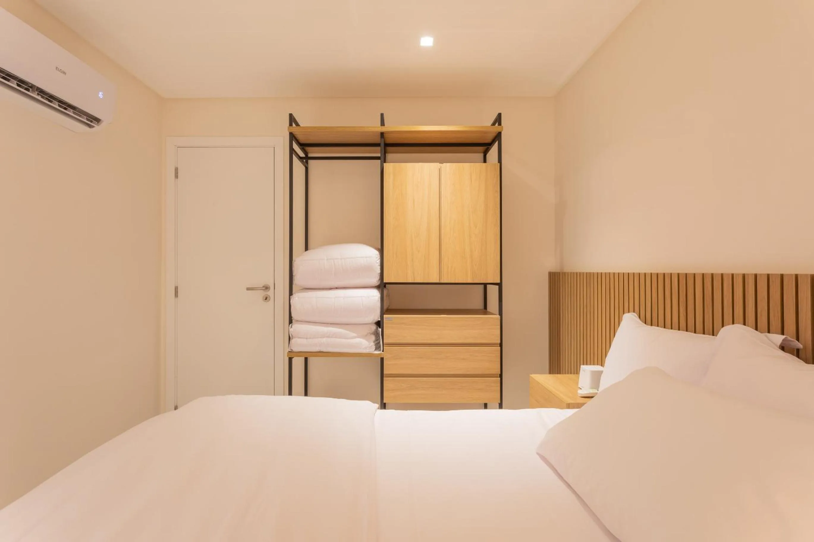 Bed in Acqua Residences Luxury Collection