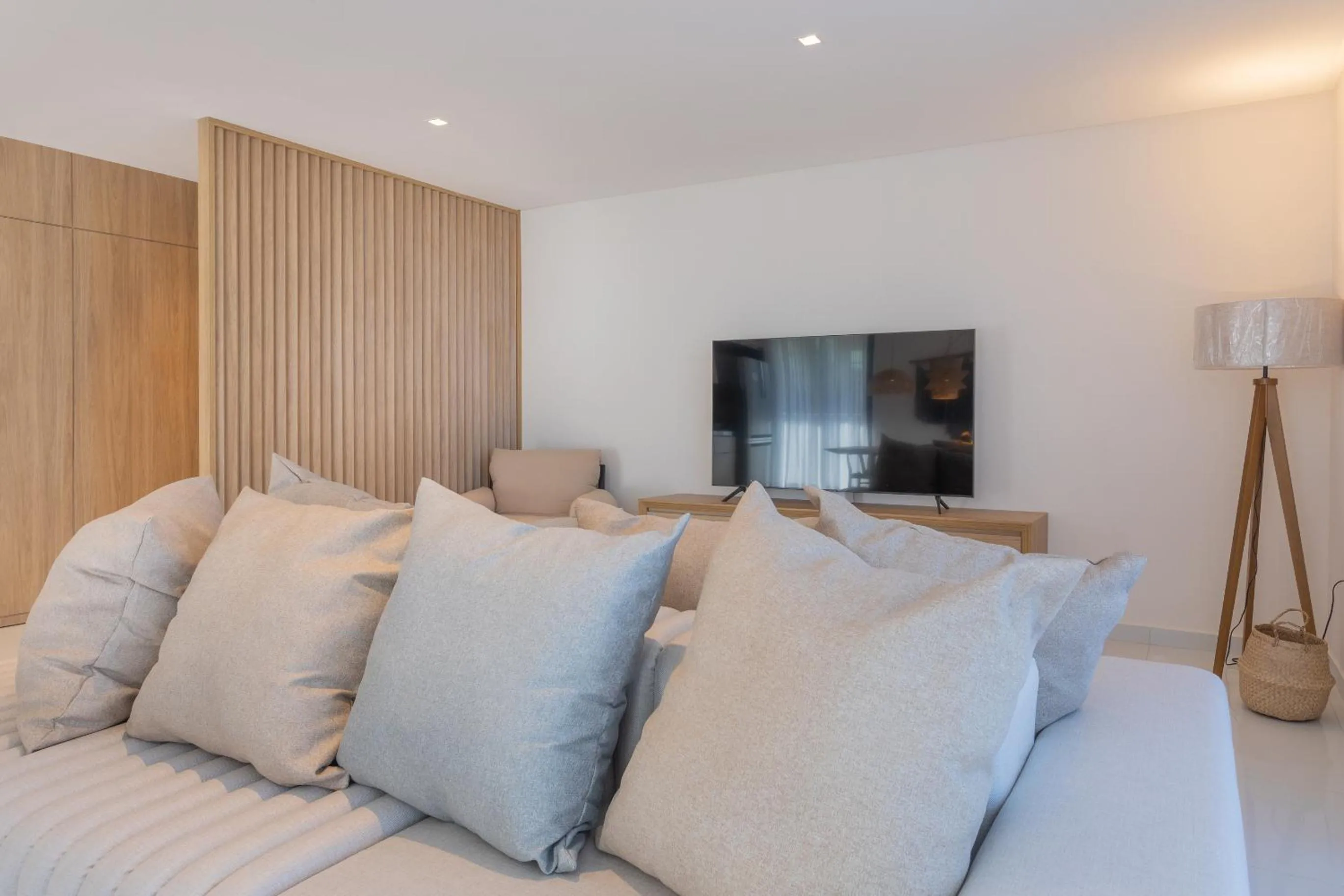 Acqua Residences Luxury Collection