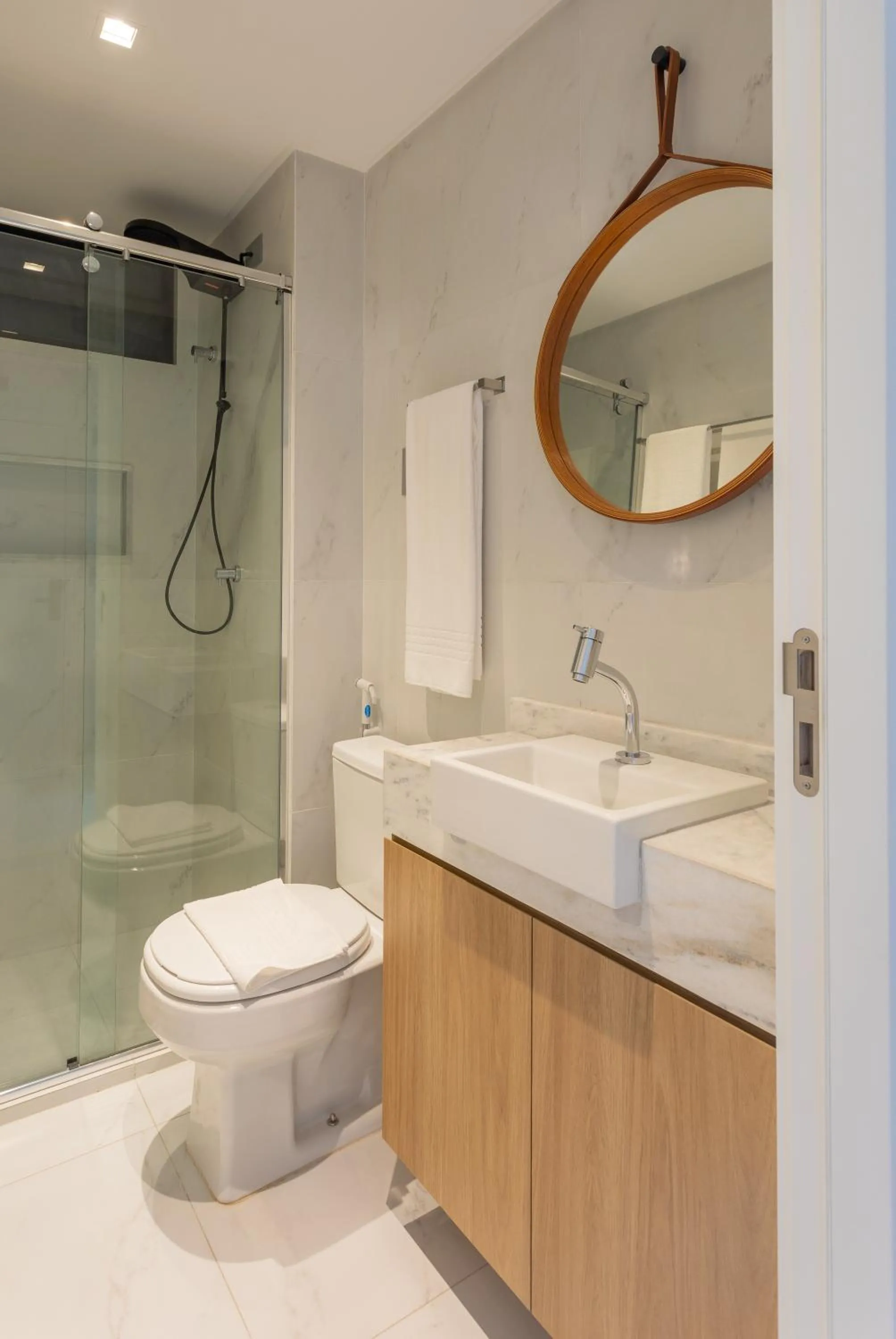 Acqua Residences Luxury Collection