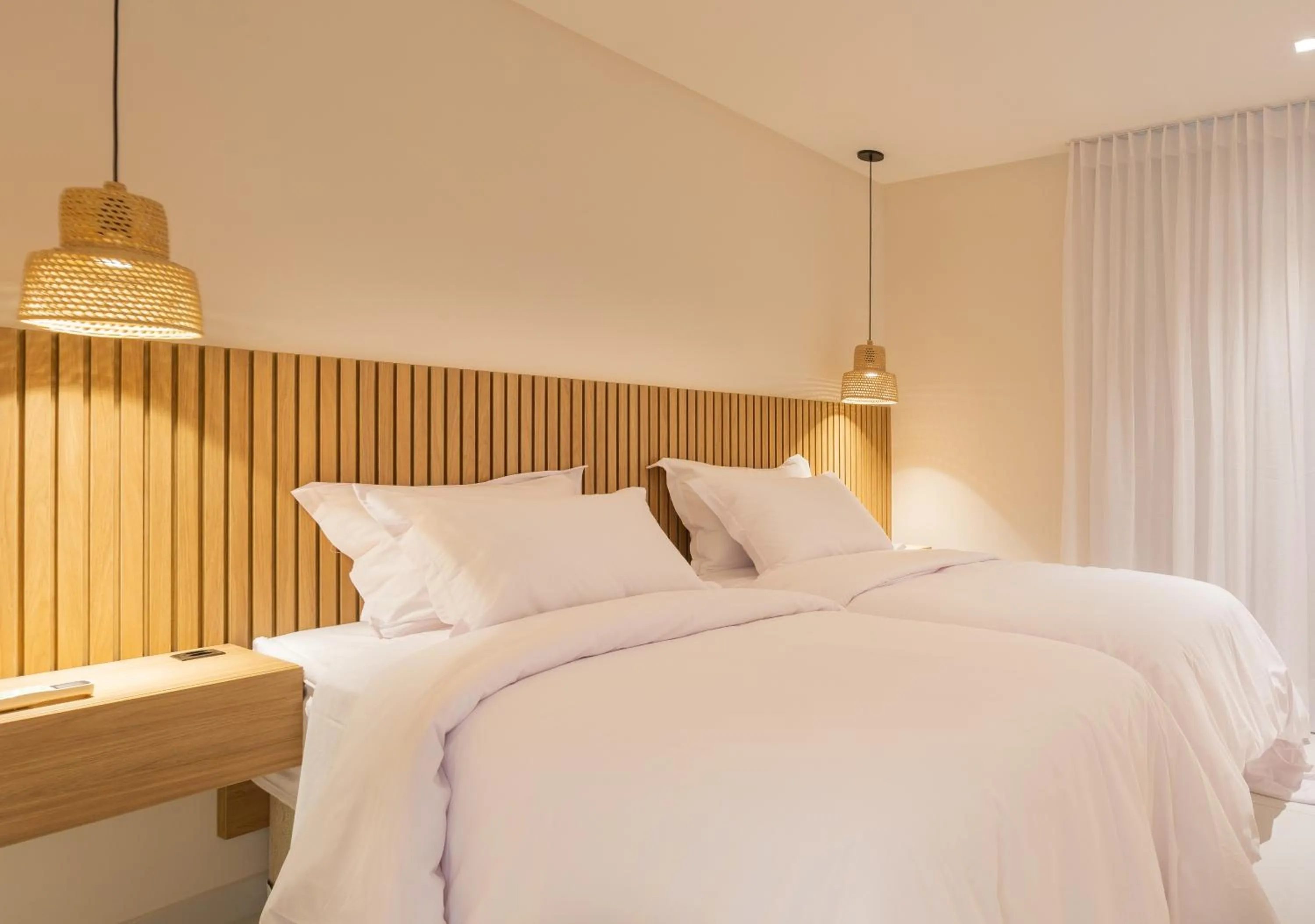 Bed in Acqua Residences Luxury Collection