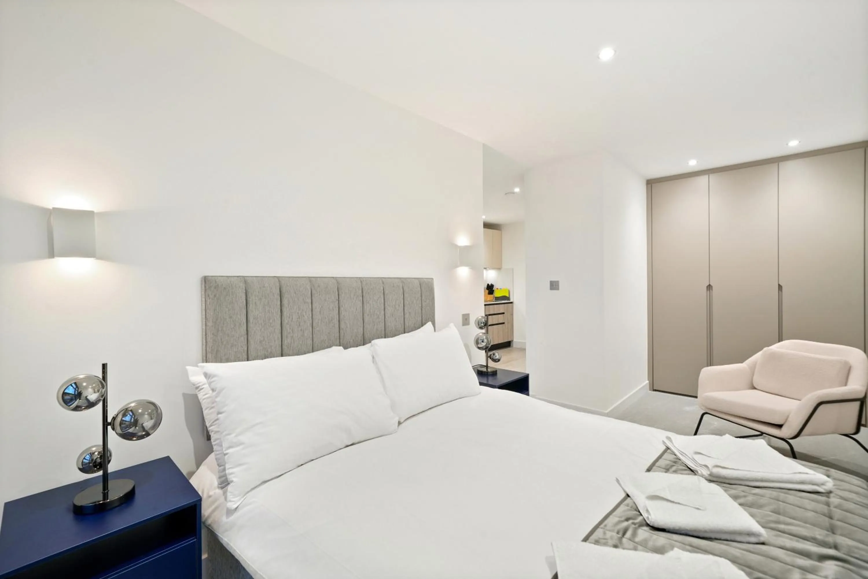 Bedroom, Bed in Executive 1 & 2 Bed Apartments in heart of London FREE WIFI by City Stay Aparts London