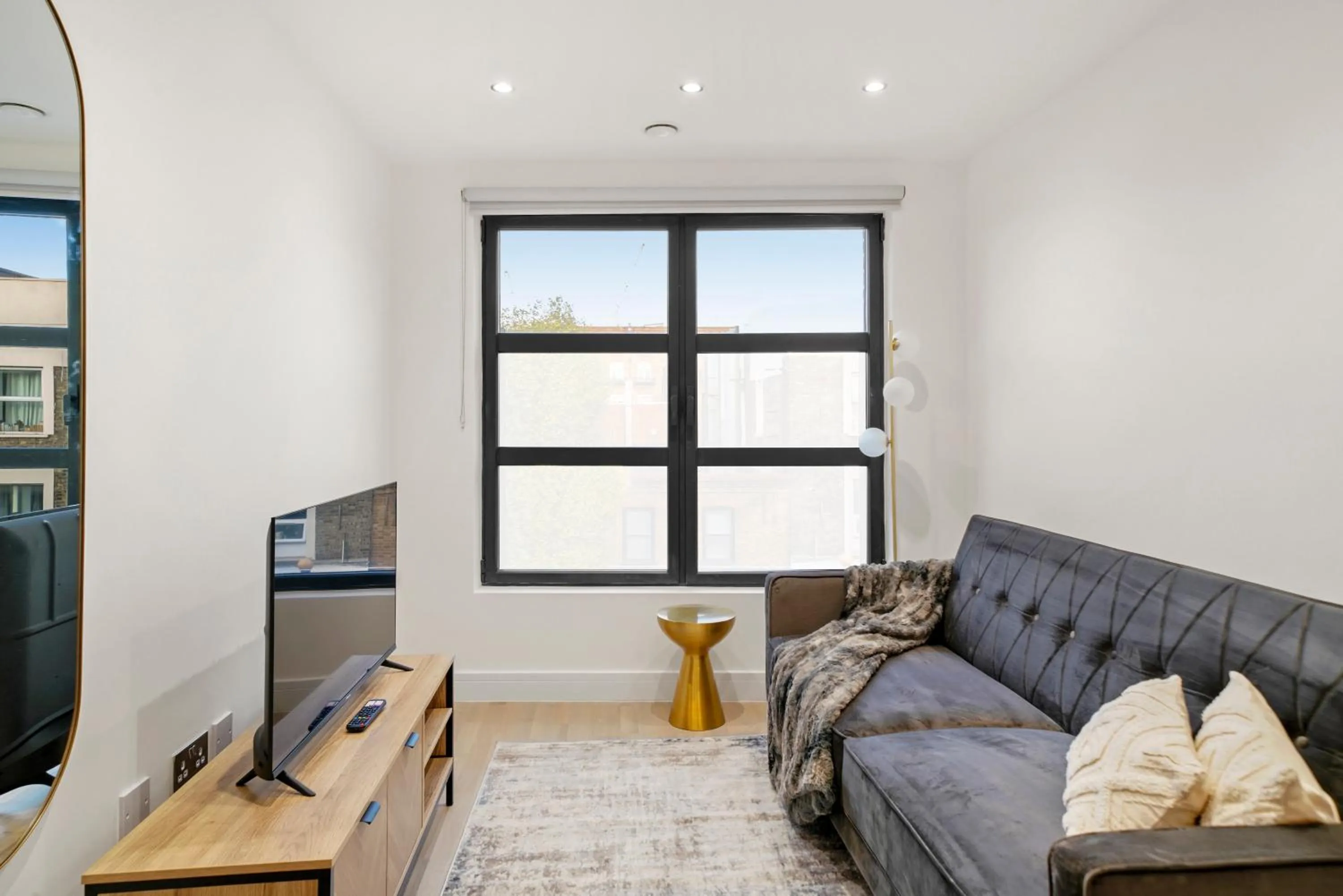 Living room in Executive 1 & 2 Bed Apartments in heart of London FREE WIFI by City Stay Aparts London