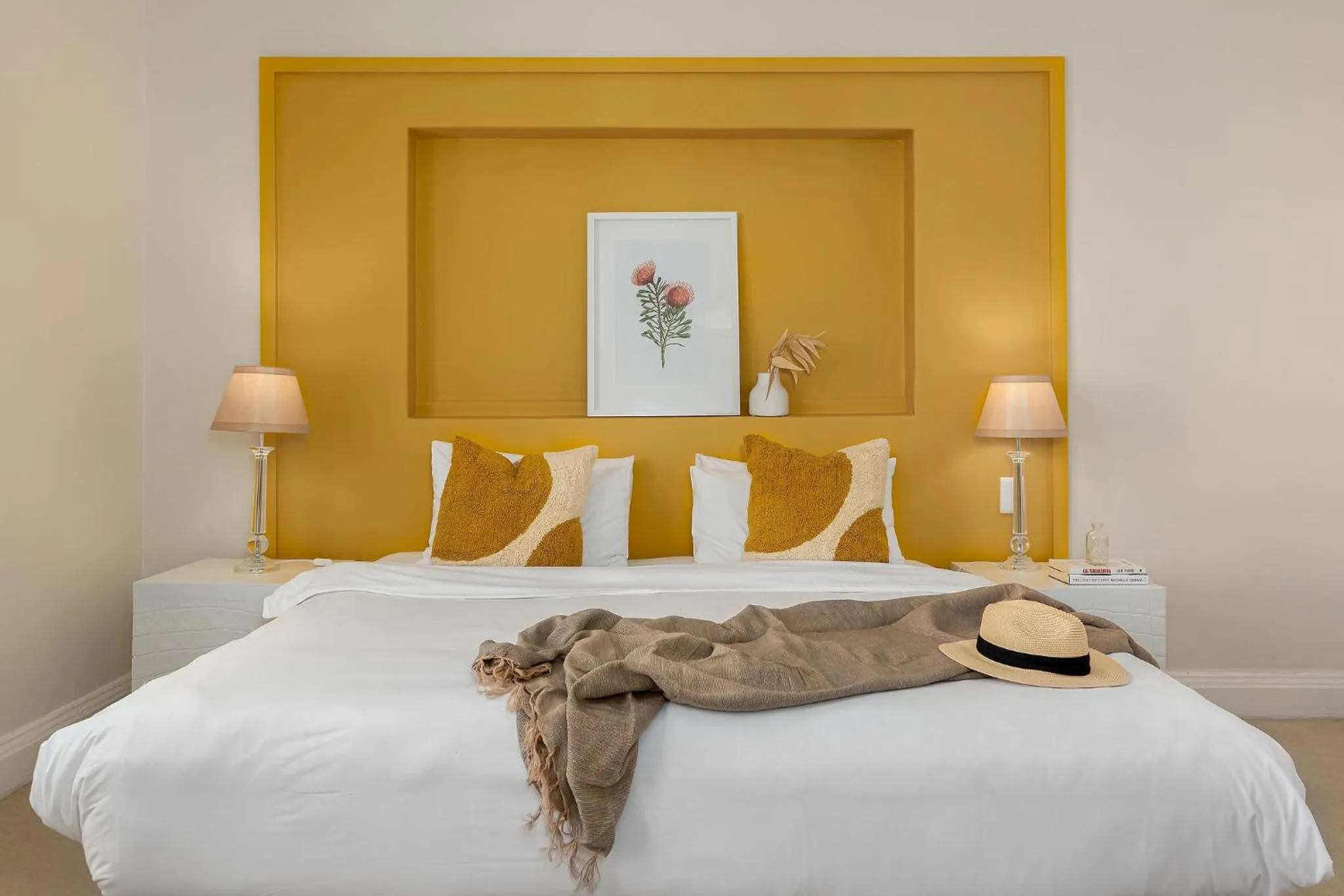 Bed in Neighbourgood Hill