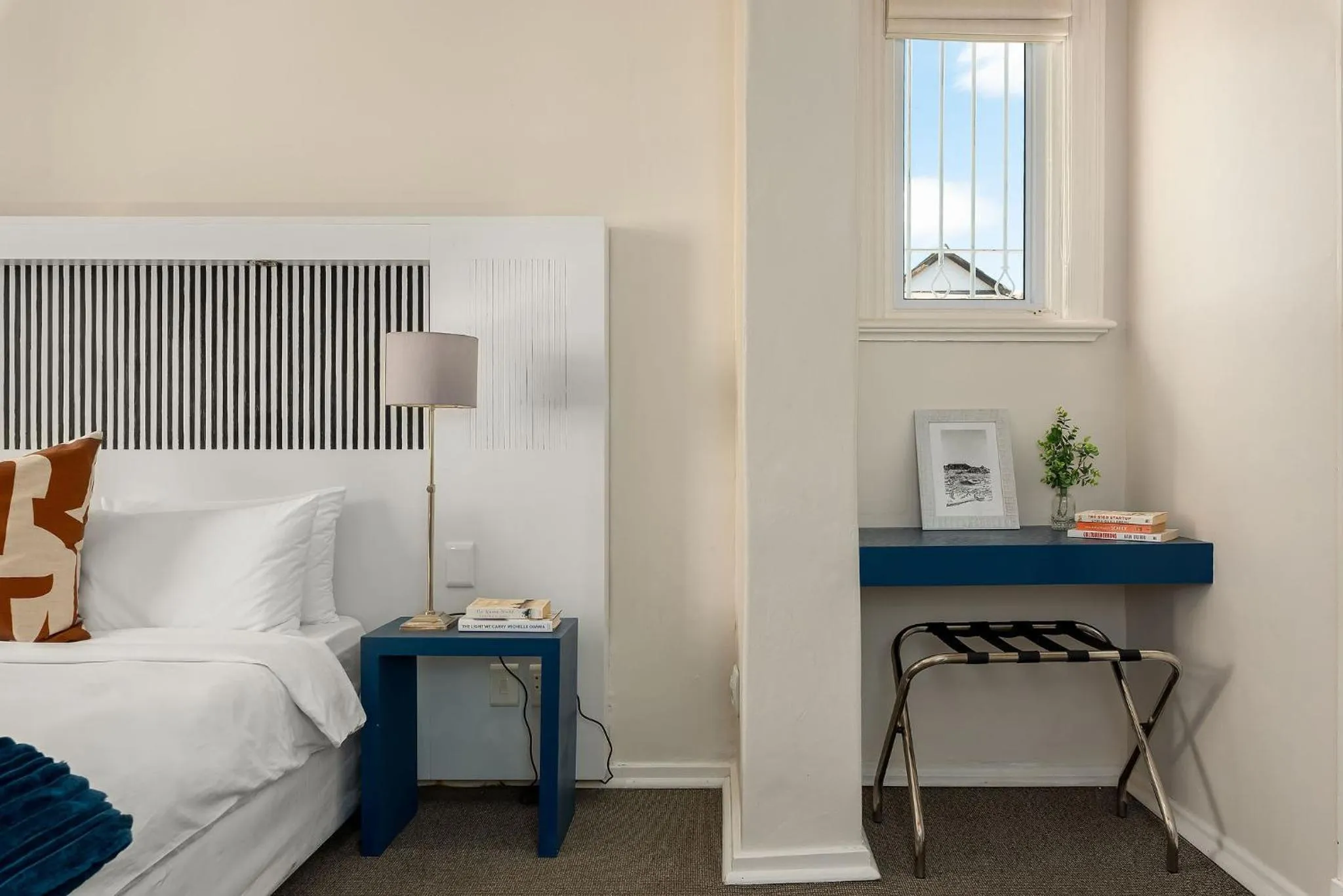 Bed in Neighbourgood Hill