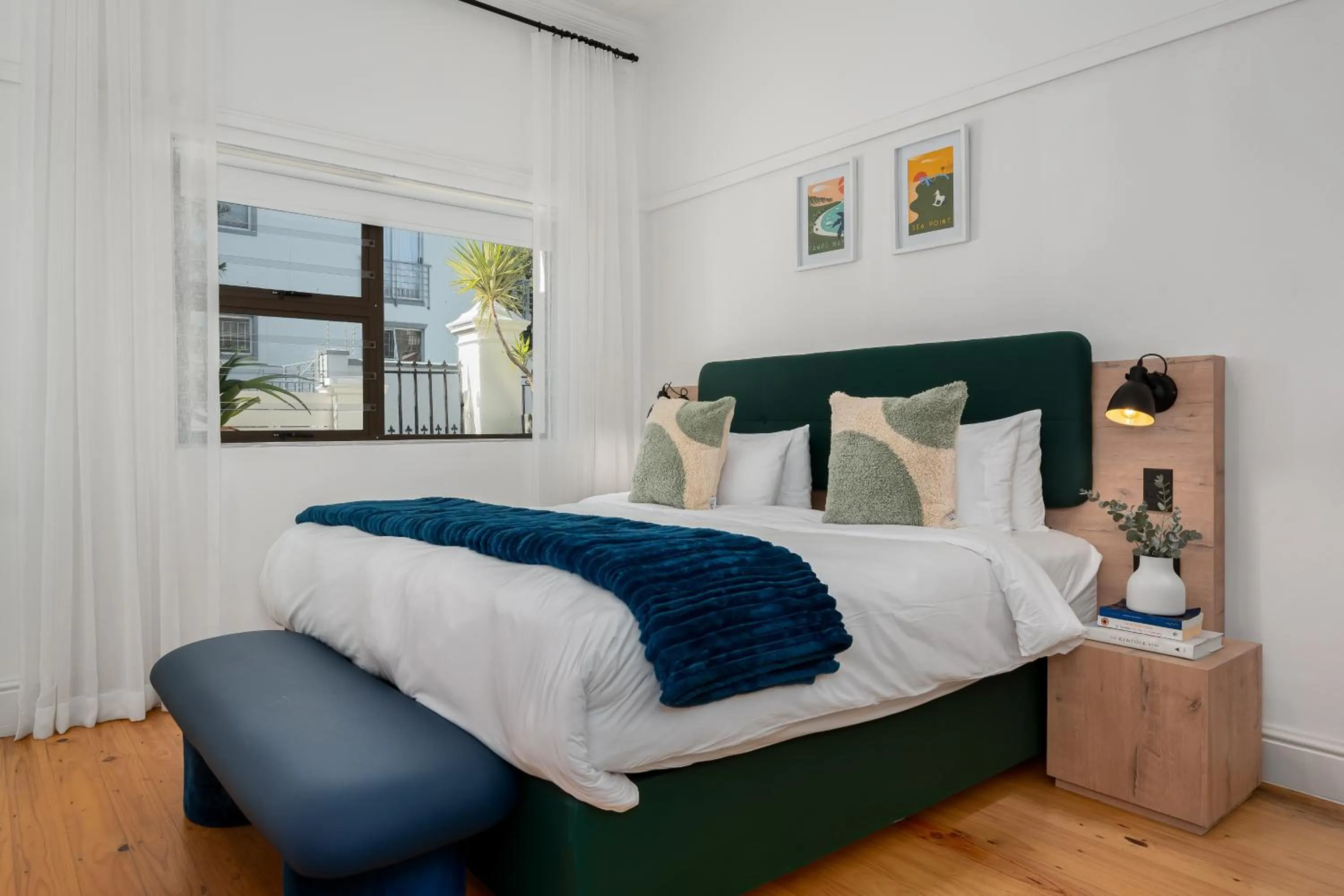 Bed in Neighbourgood Hill