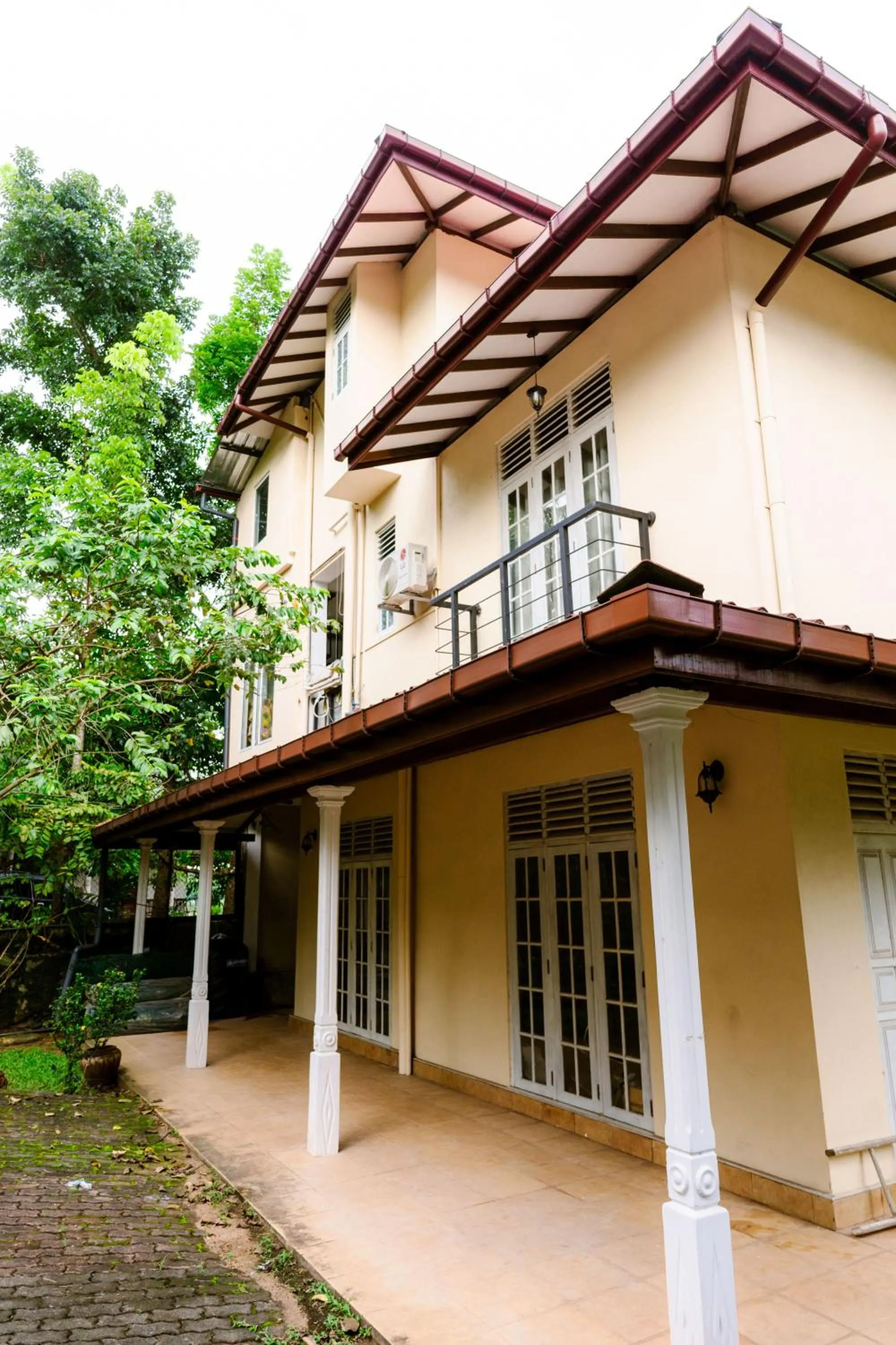 Property building in Savenndra Resorts