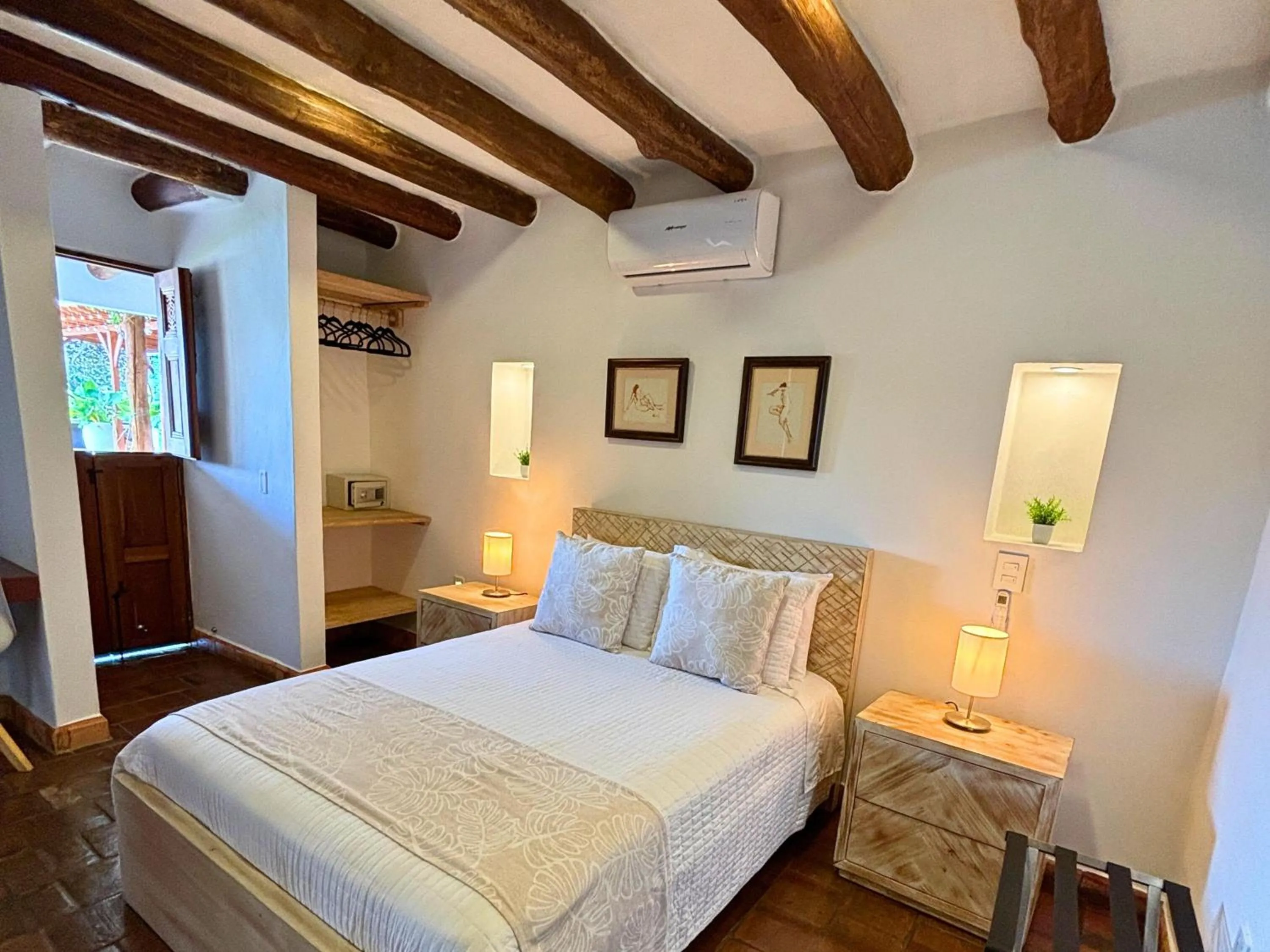 Standard Double Room with Pool View in Santa Sofia Casa Boutique