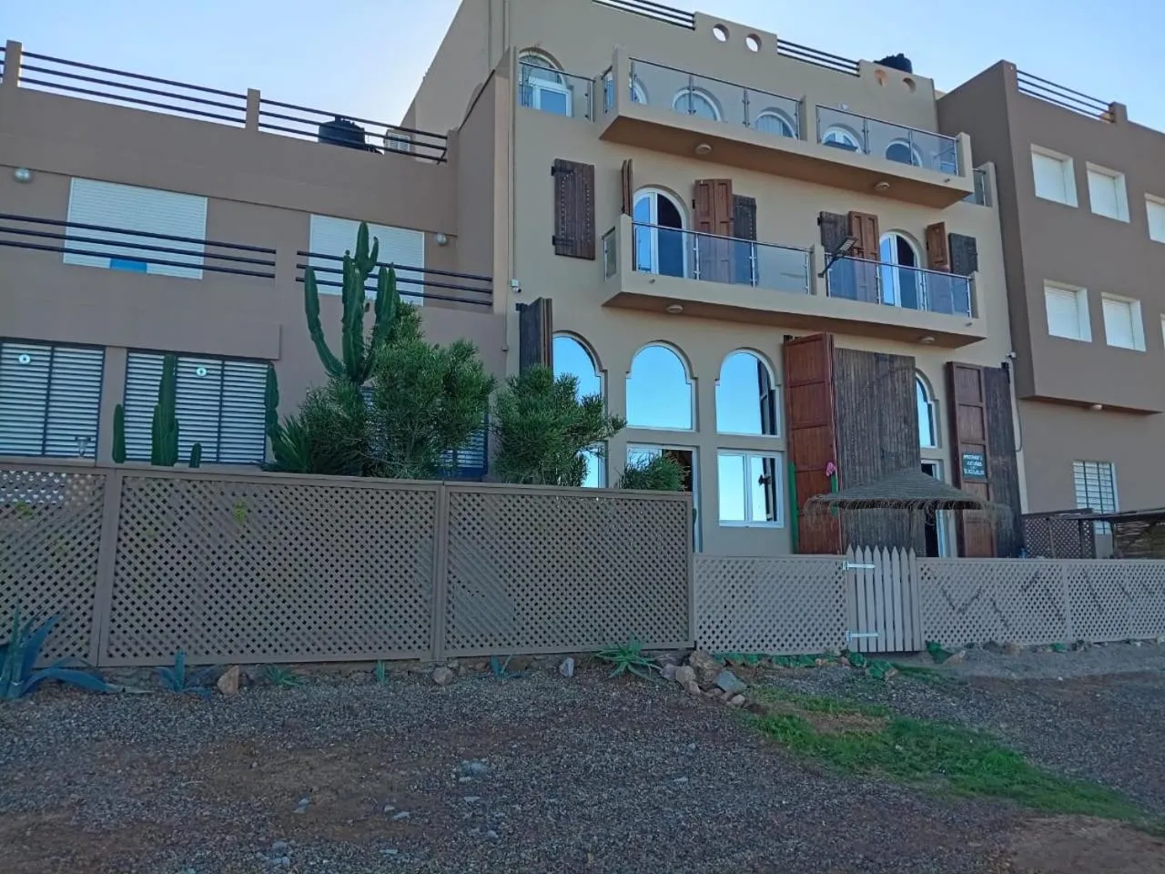 Dar diafa samira surf