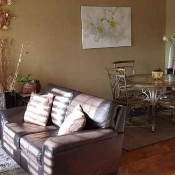 Top Floor of House in S Vaughan All to Yourself