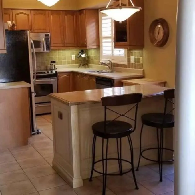 Top Floor of House in S Vaughan All to Yourself