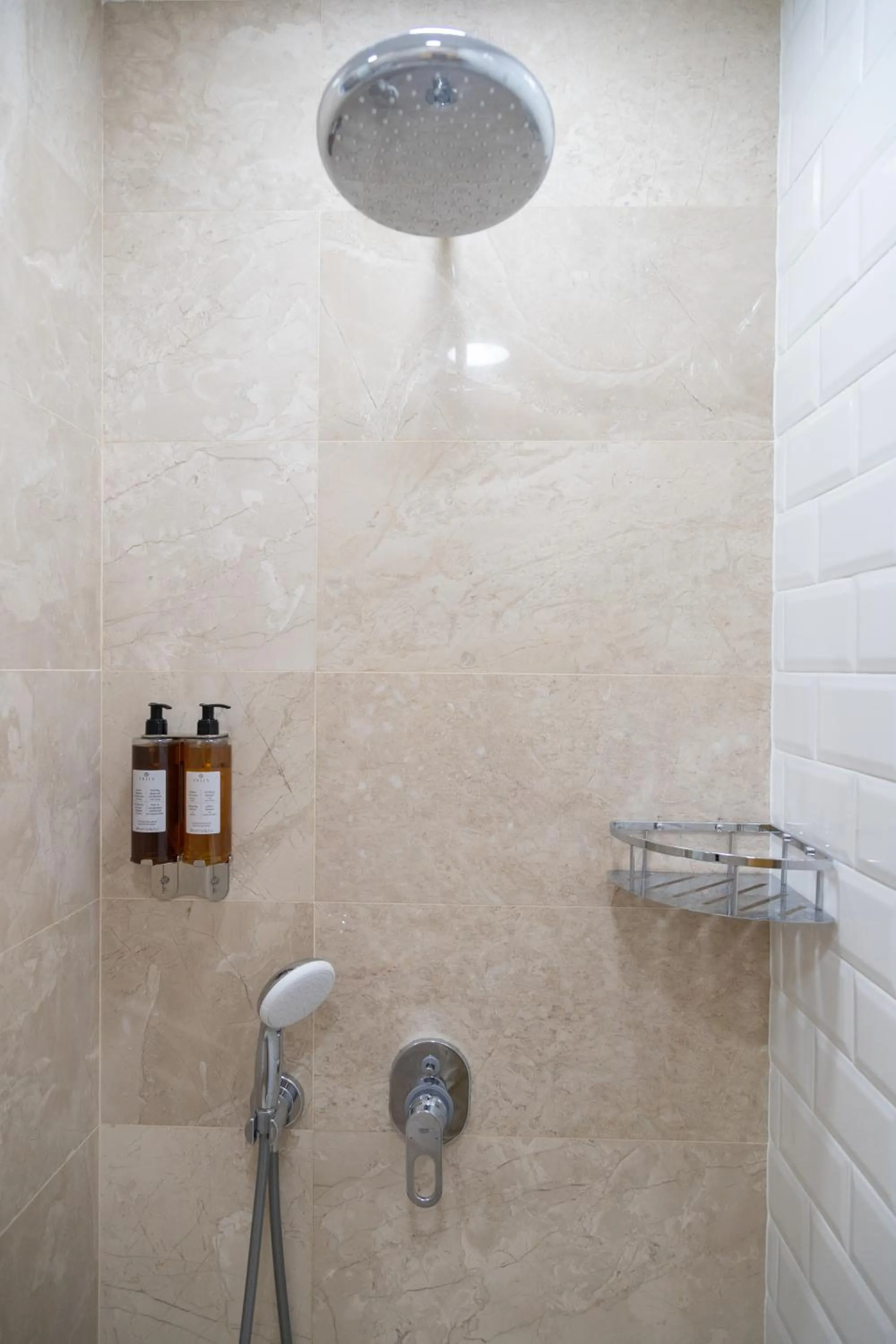 Shower in Hotel Solum Roof Top