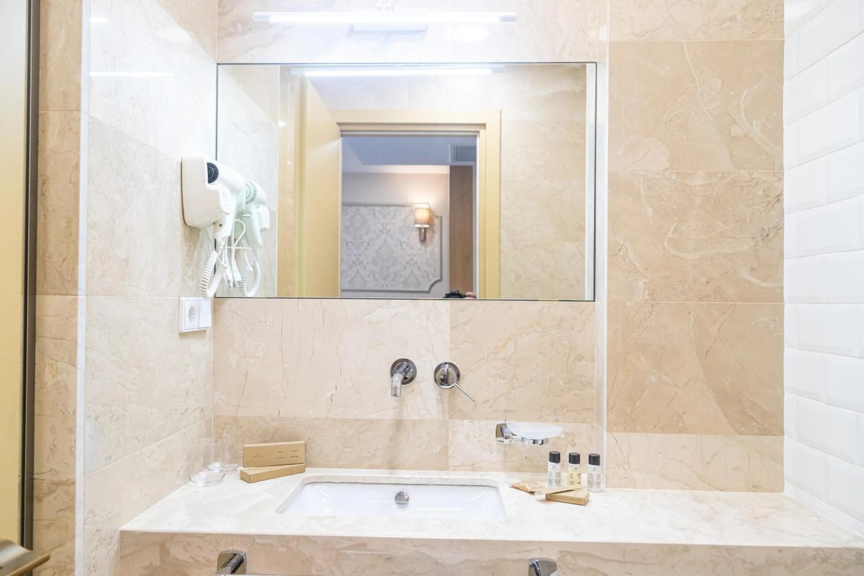 Shower in Hotel Solum Roof Top