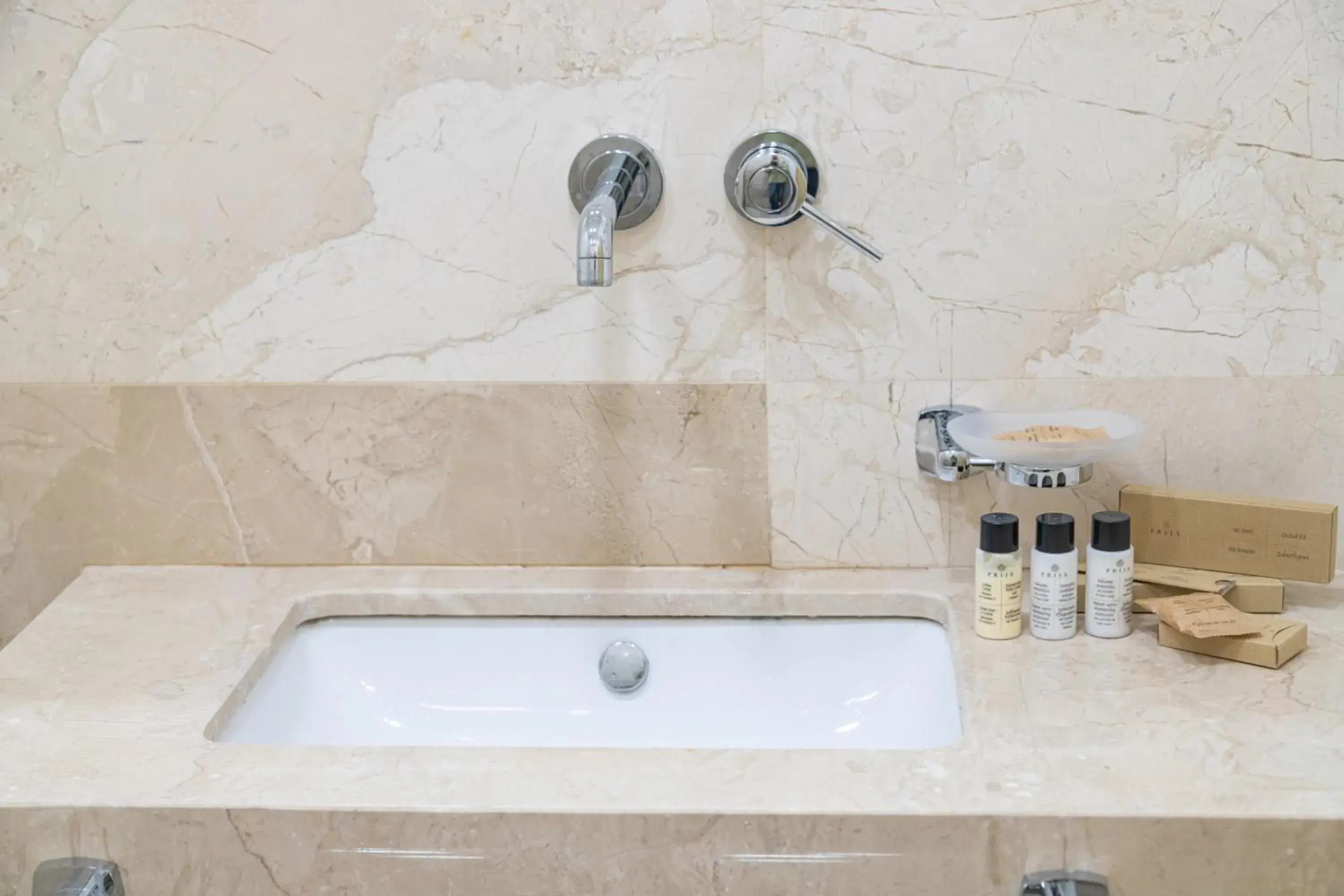 Twin Room with Balcony in Hotel Solum Roof Top Twin Room with Balcony in Hotel Solum Roof Top