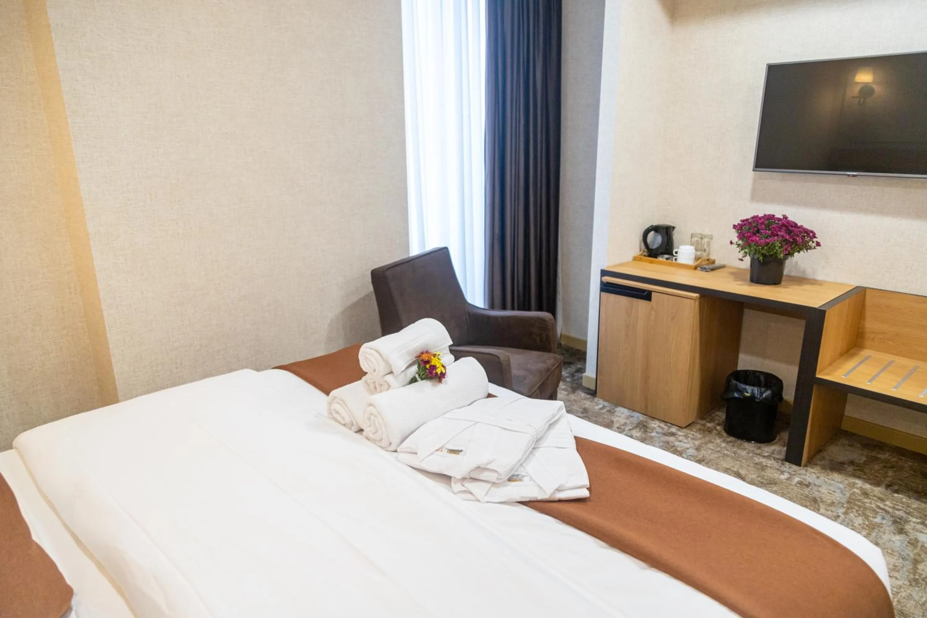 TV and multimedia, Bed in Hotel Solum Roof Top