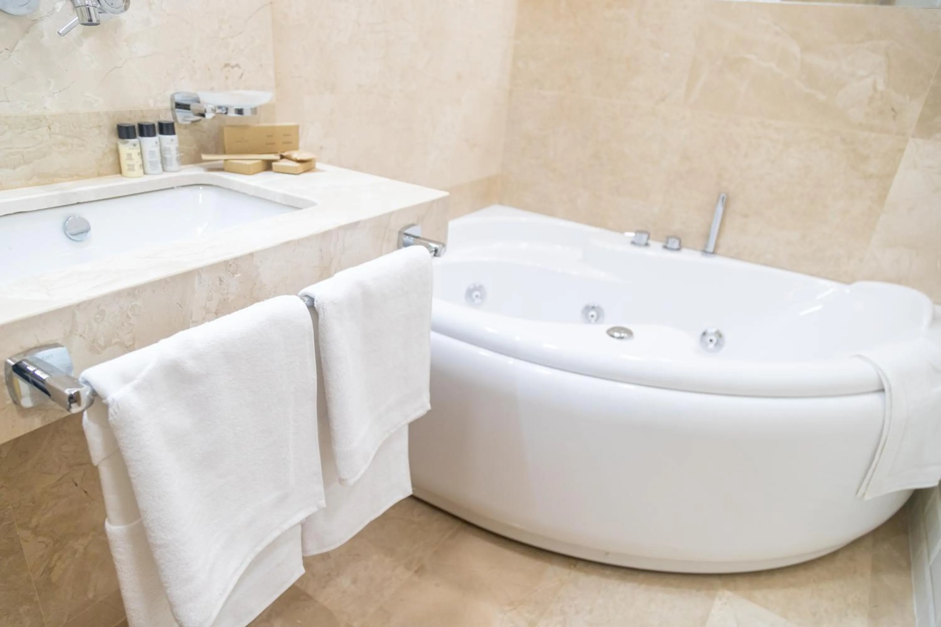 Hot Tub in Hotel Solum Roof Top