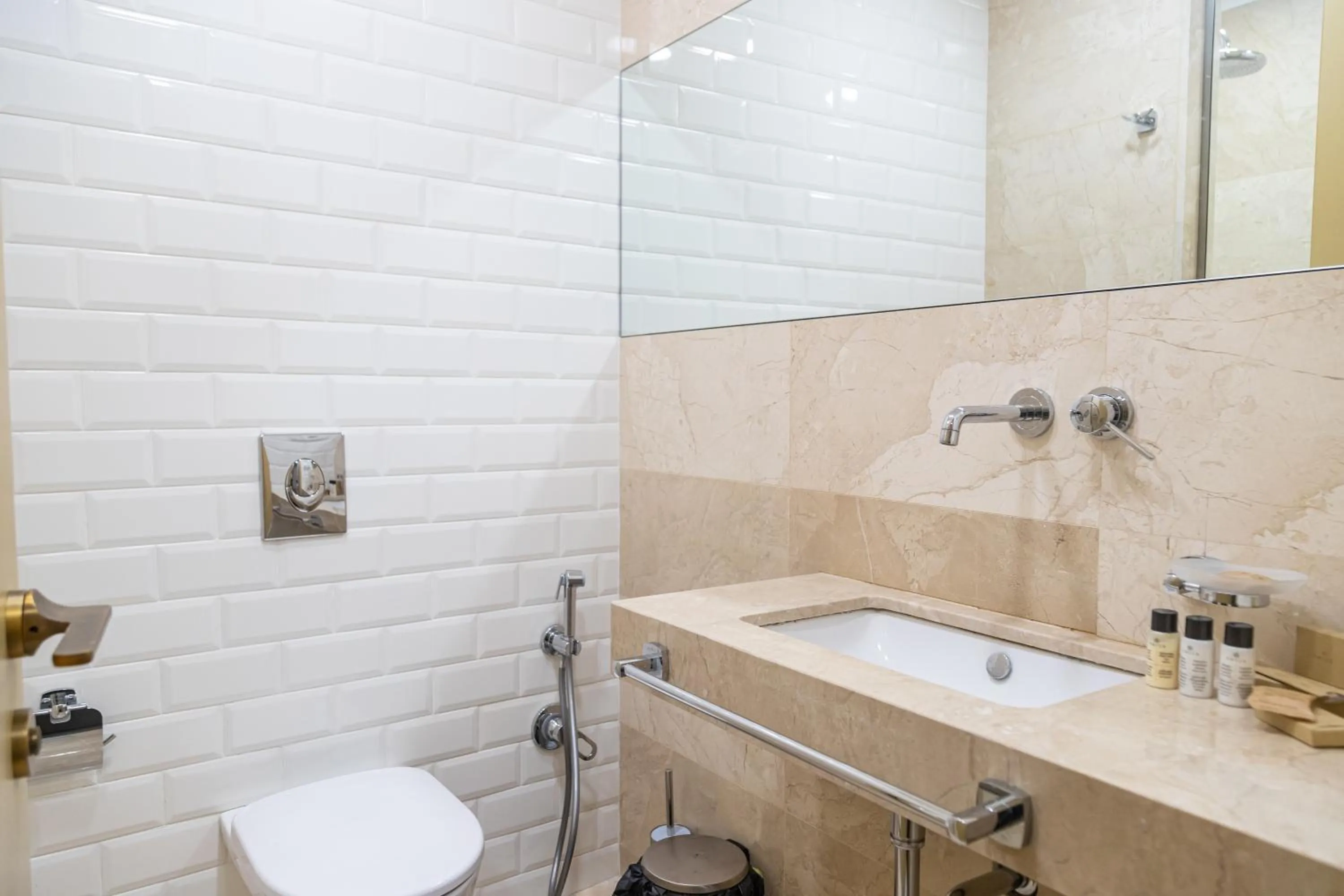 Shower in Hotel Solum Roof Top