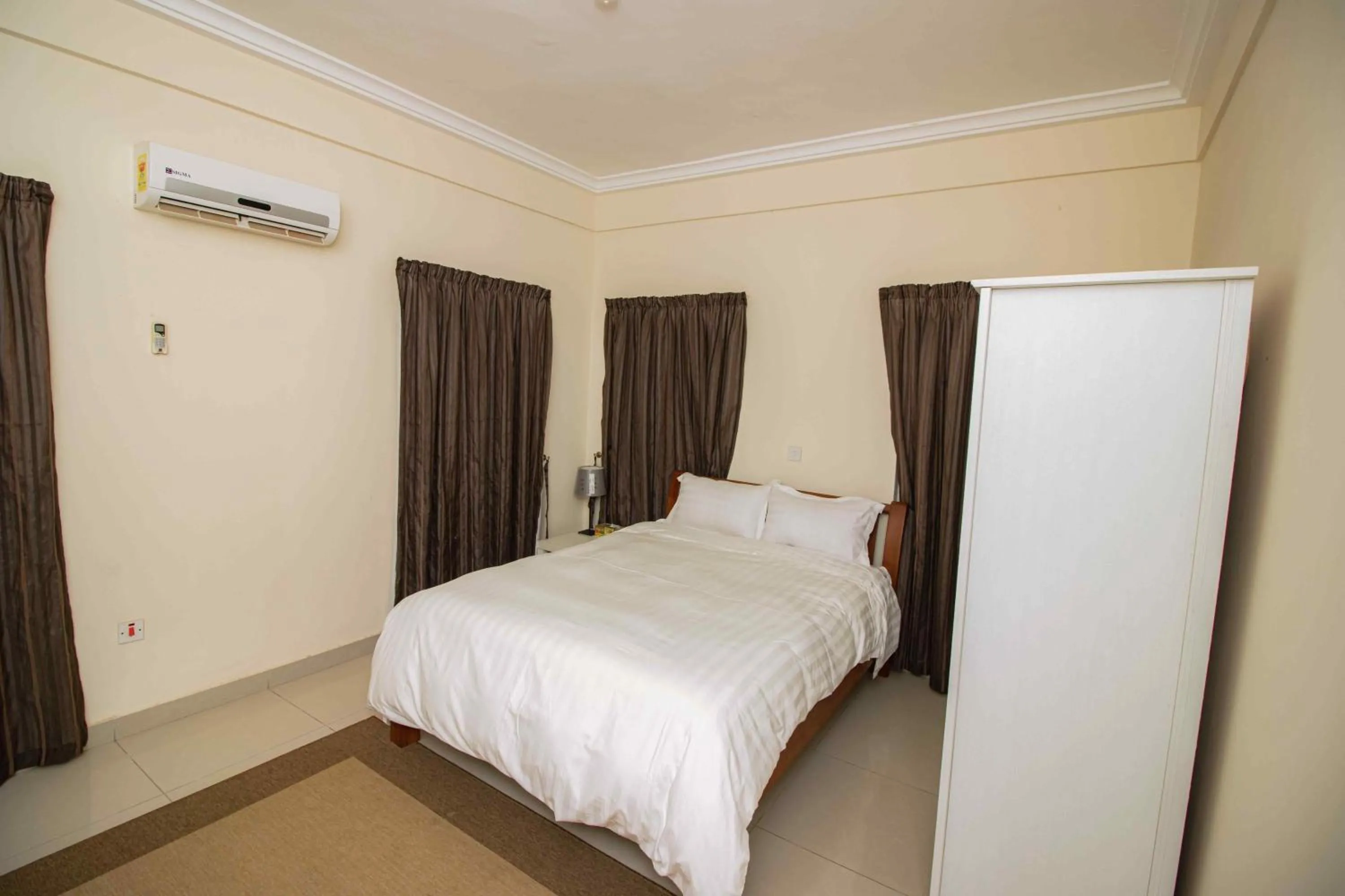 Bed in Brown Hills Residences