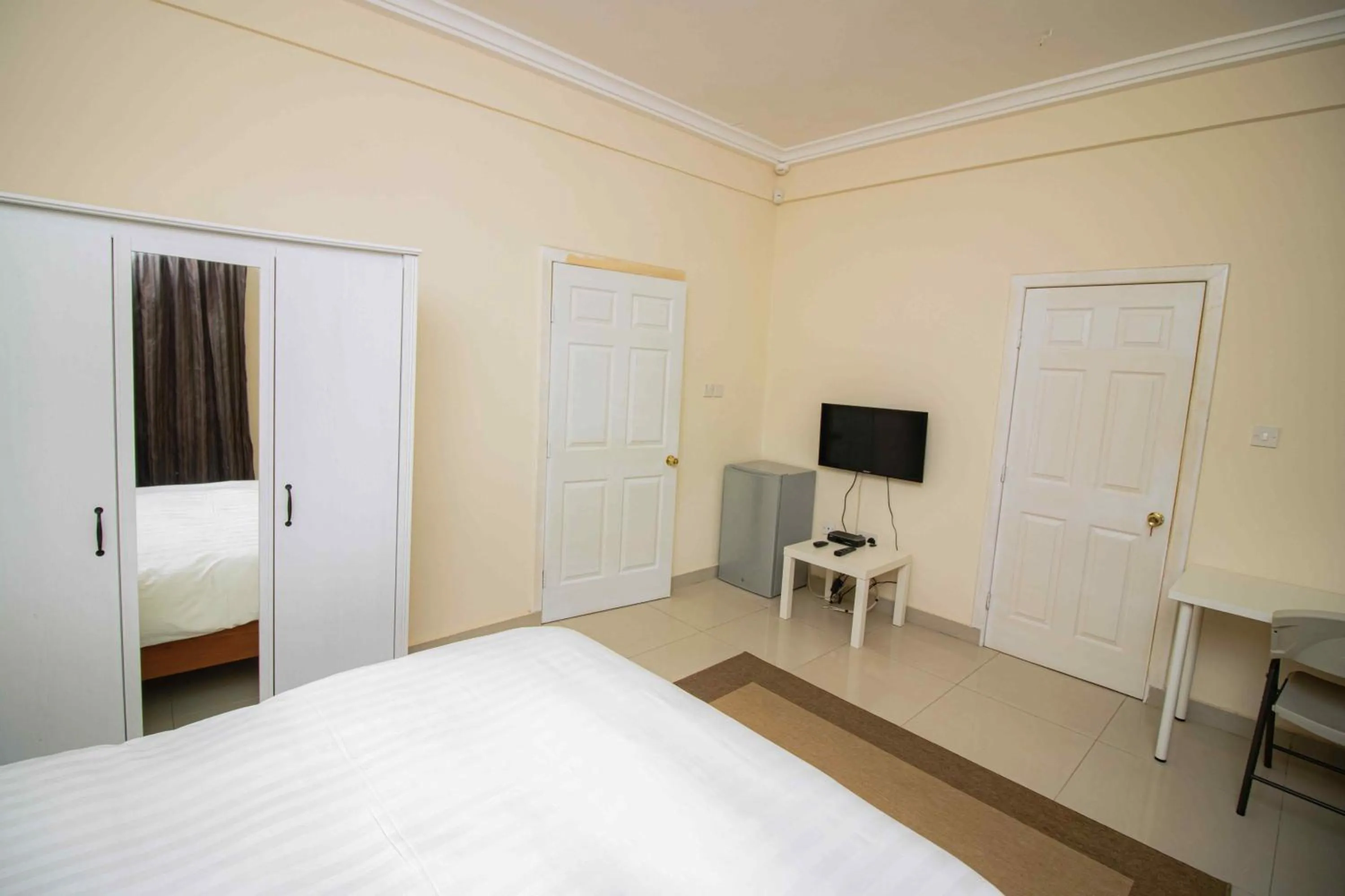 Bed in Brown Hills Residences