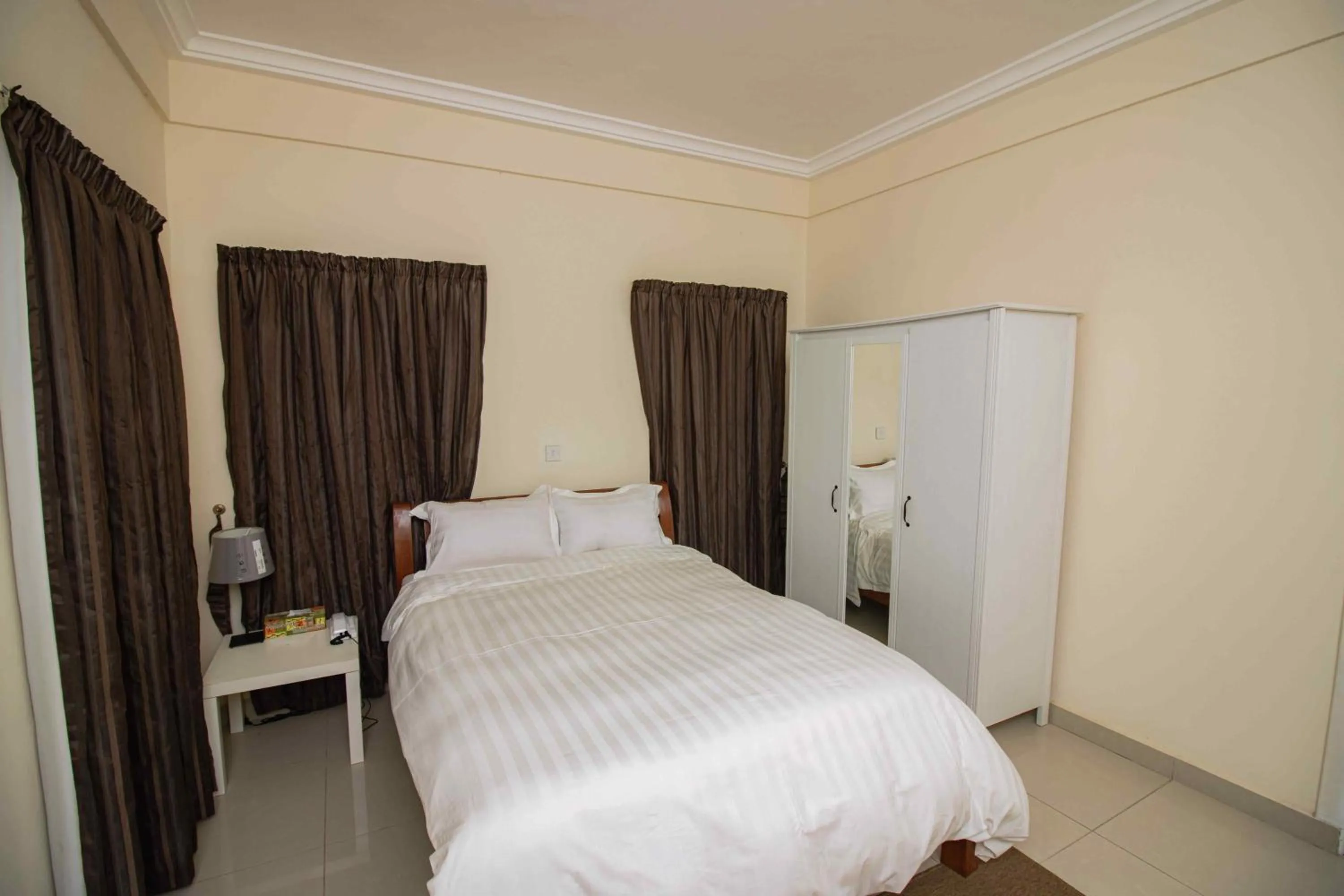 Bed in Brown Hills Residences