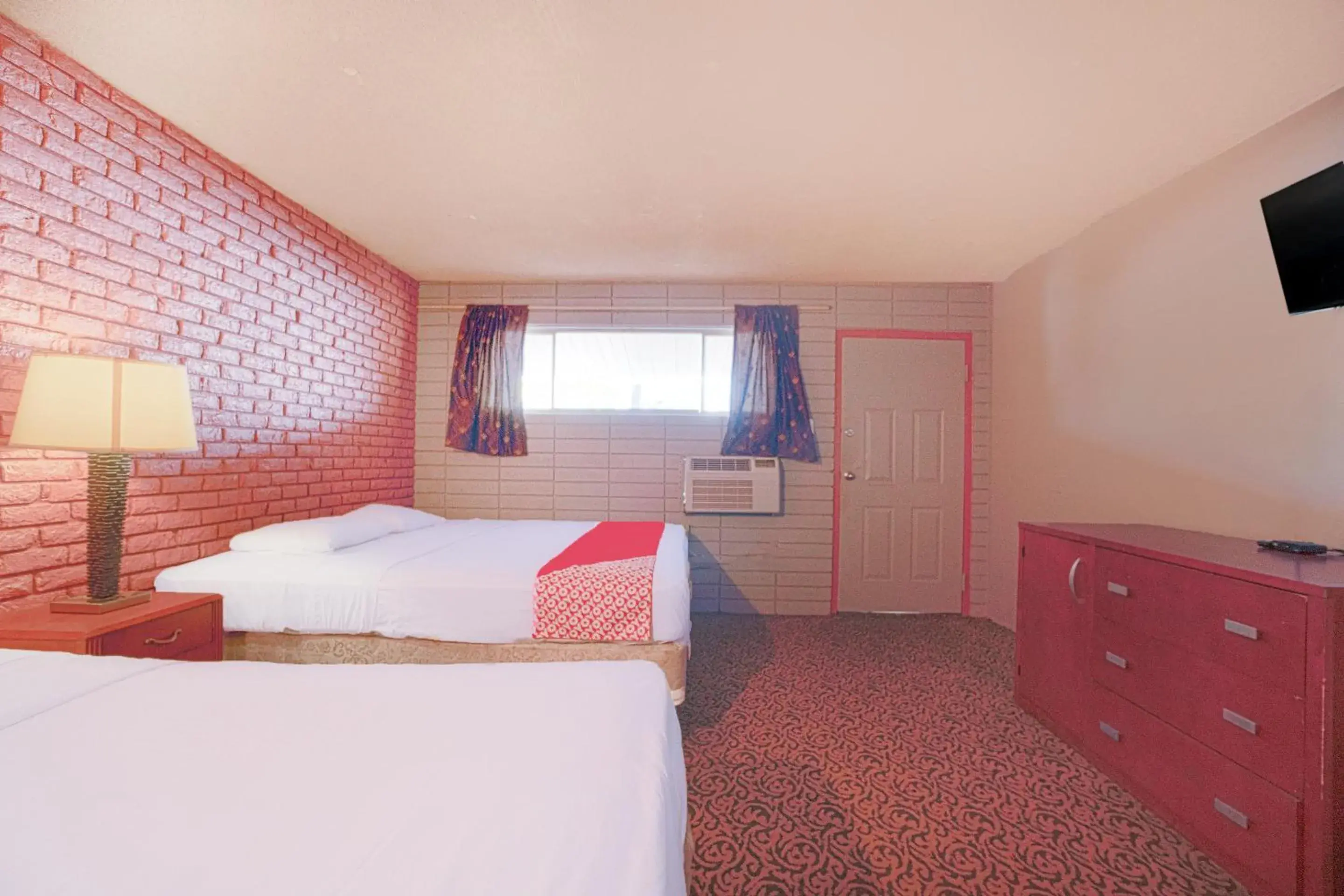 Bedroom in Town & Country Motel Bossier City by OYO Bedroom in Town & Country Motel Bossier City by OYO